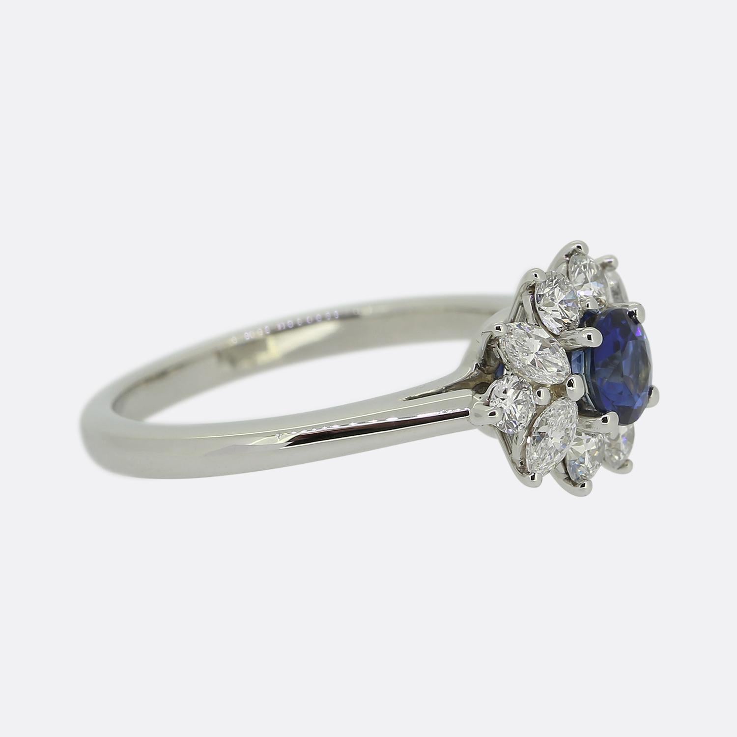 Tiffany & Co. Anello con zaffiro e diamante a grappolo In condizioni ottime in vendita a London, GB