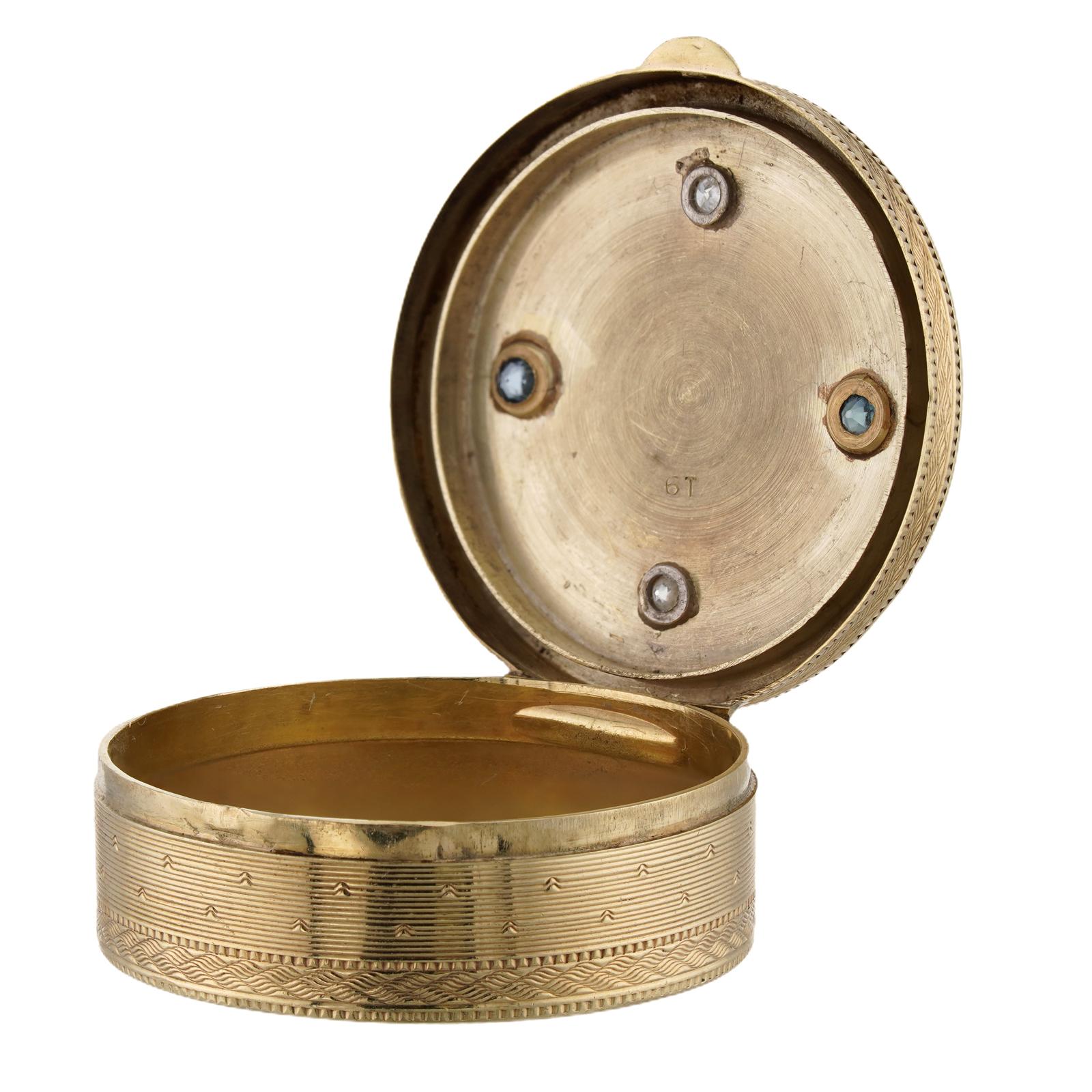 TIFFANY & CO Sapphire Diamond 14k Yellow Gold Filigree 1940s Pill Box For Sale 1