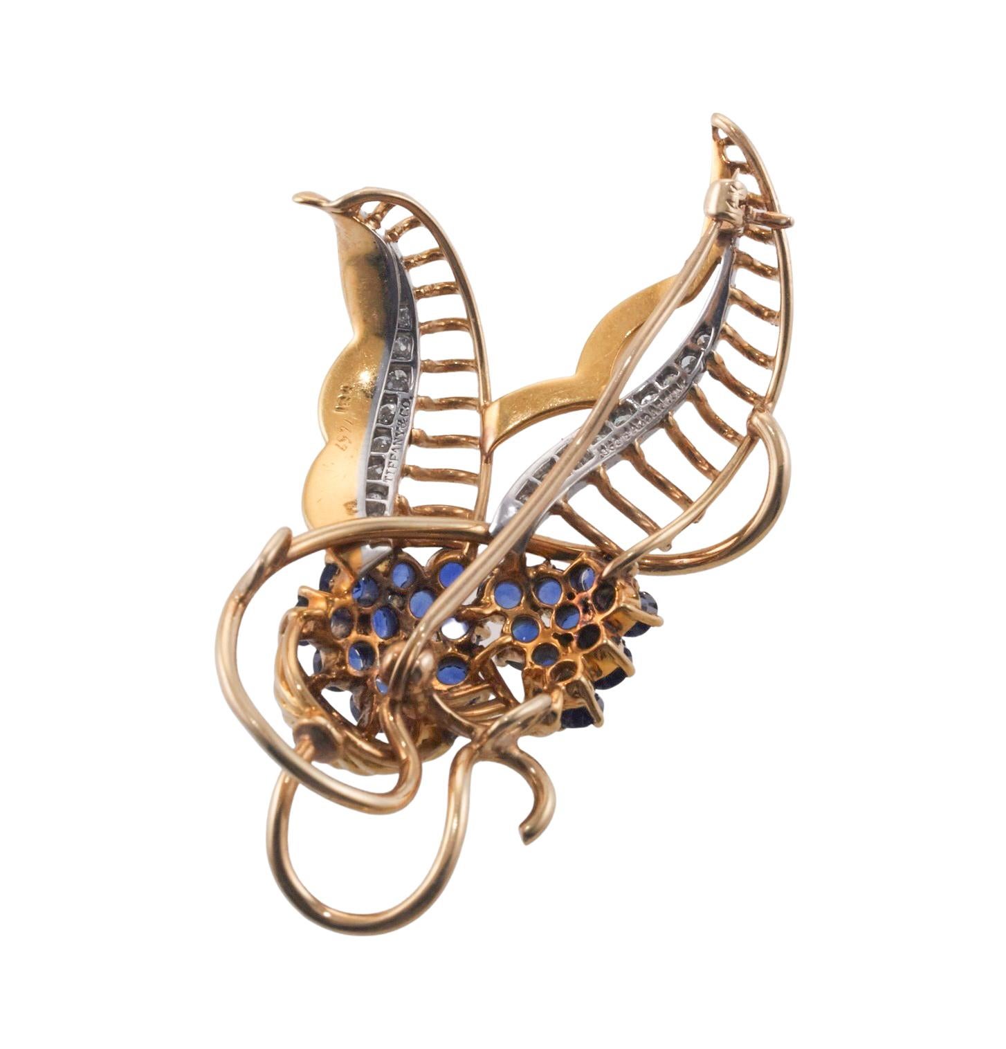 Taille ronde Tiffany & Co Broche en or et platine avec saphirs et diamants  en vente