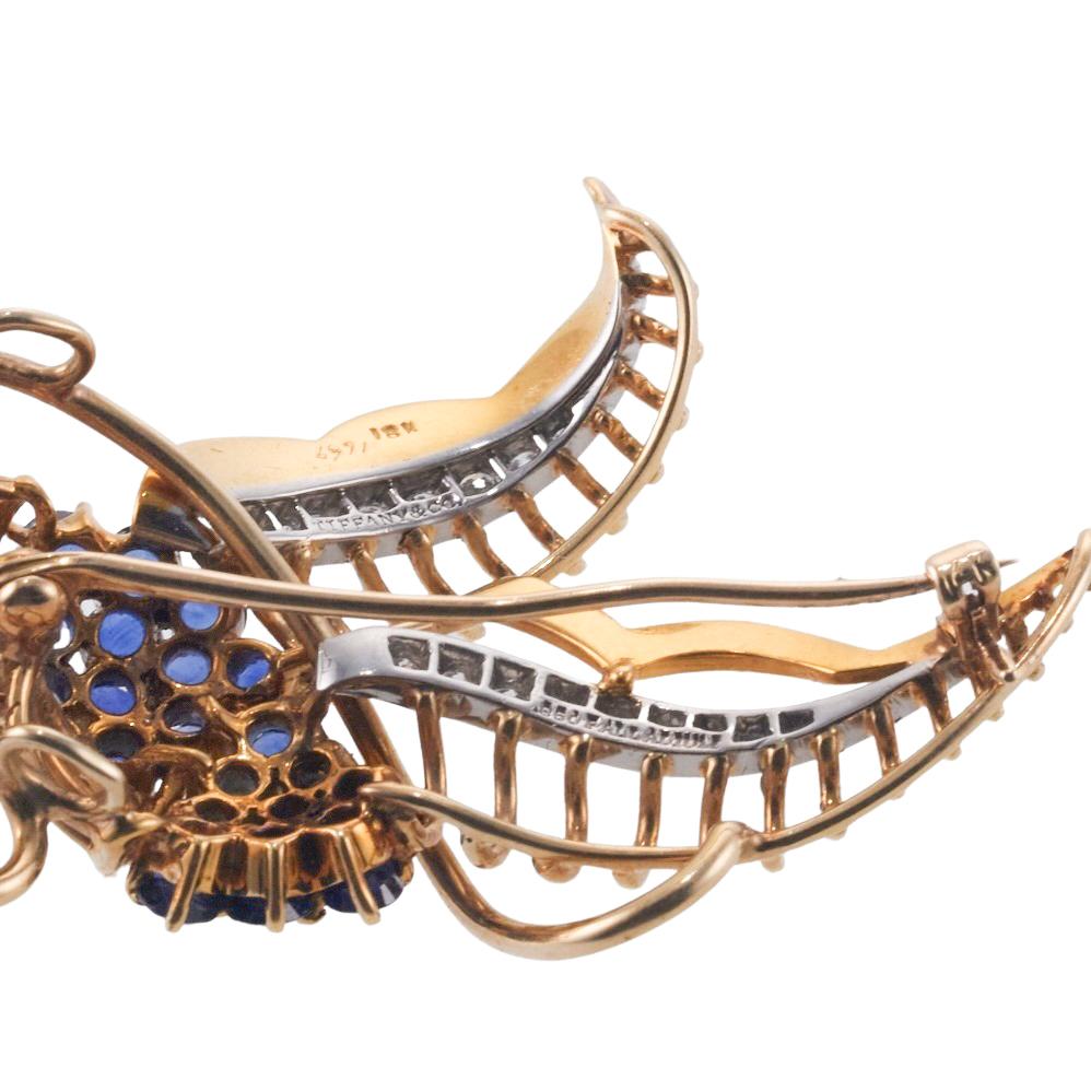 Tiffany & Co Broche en or et platine avec saphirs et diamants  Pour femmes en vente
