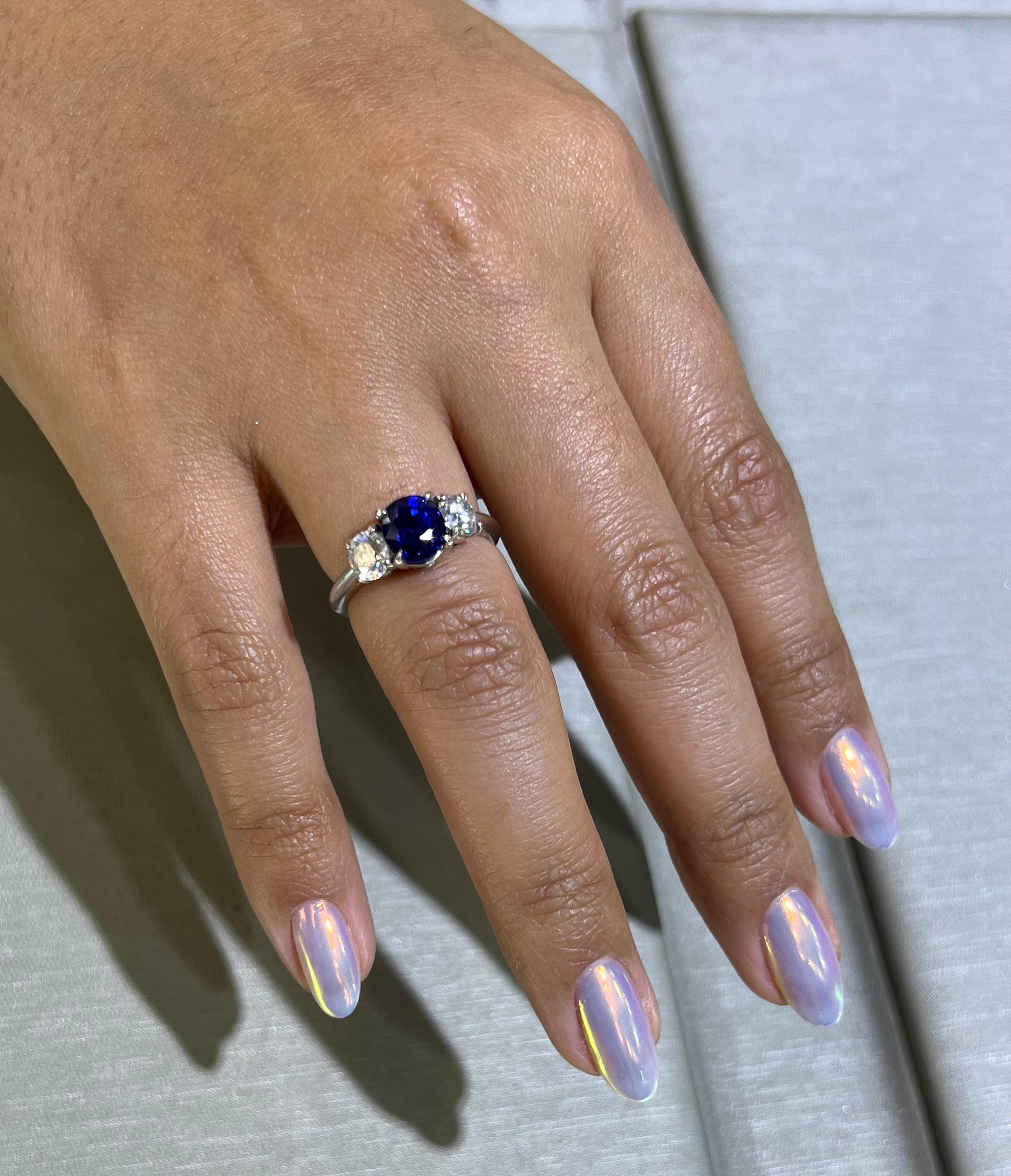 Women's or Men's Tiffany & Co. Sapphire & Diamond Three-Stone Platinum Ring
