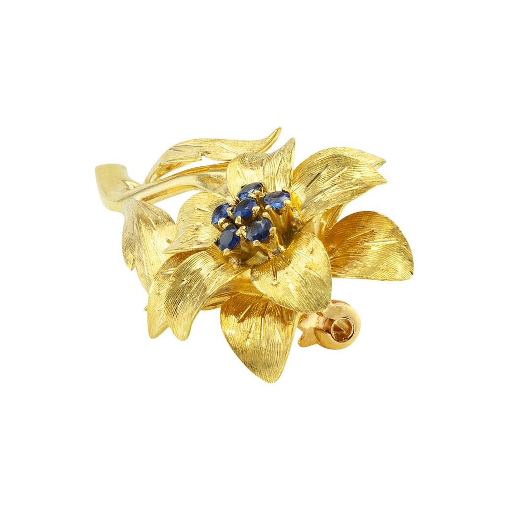 Tiffany & Co Sapphire Gold Flower Brooch In Good Condition In Los Angeles, CA