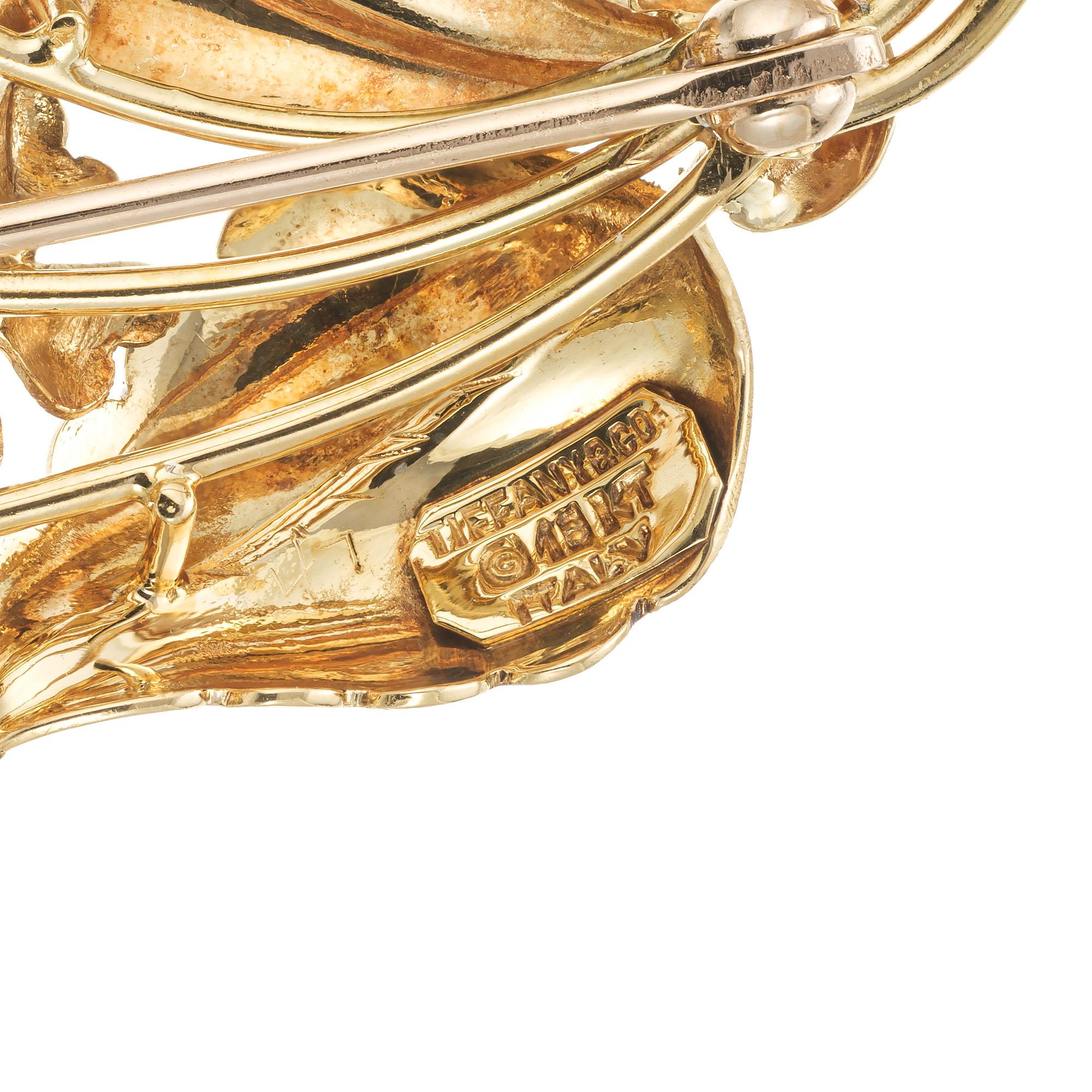 Tiffany & Co. Broche fleur en or et saphir Pour femmes en vente