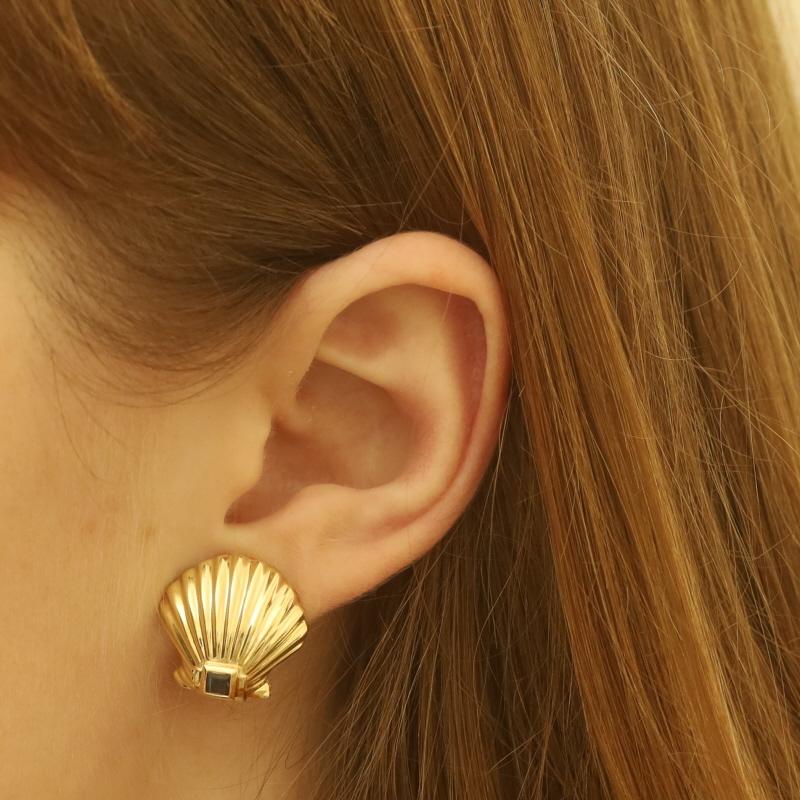 Square Cut Tiffany & Co. Sapphire Vintage Seashell Earrings Yellow Gold 18k .30ctw Clip-Ons For Sale