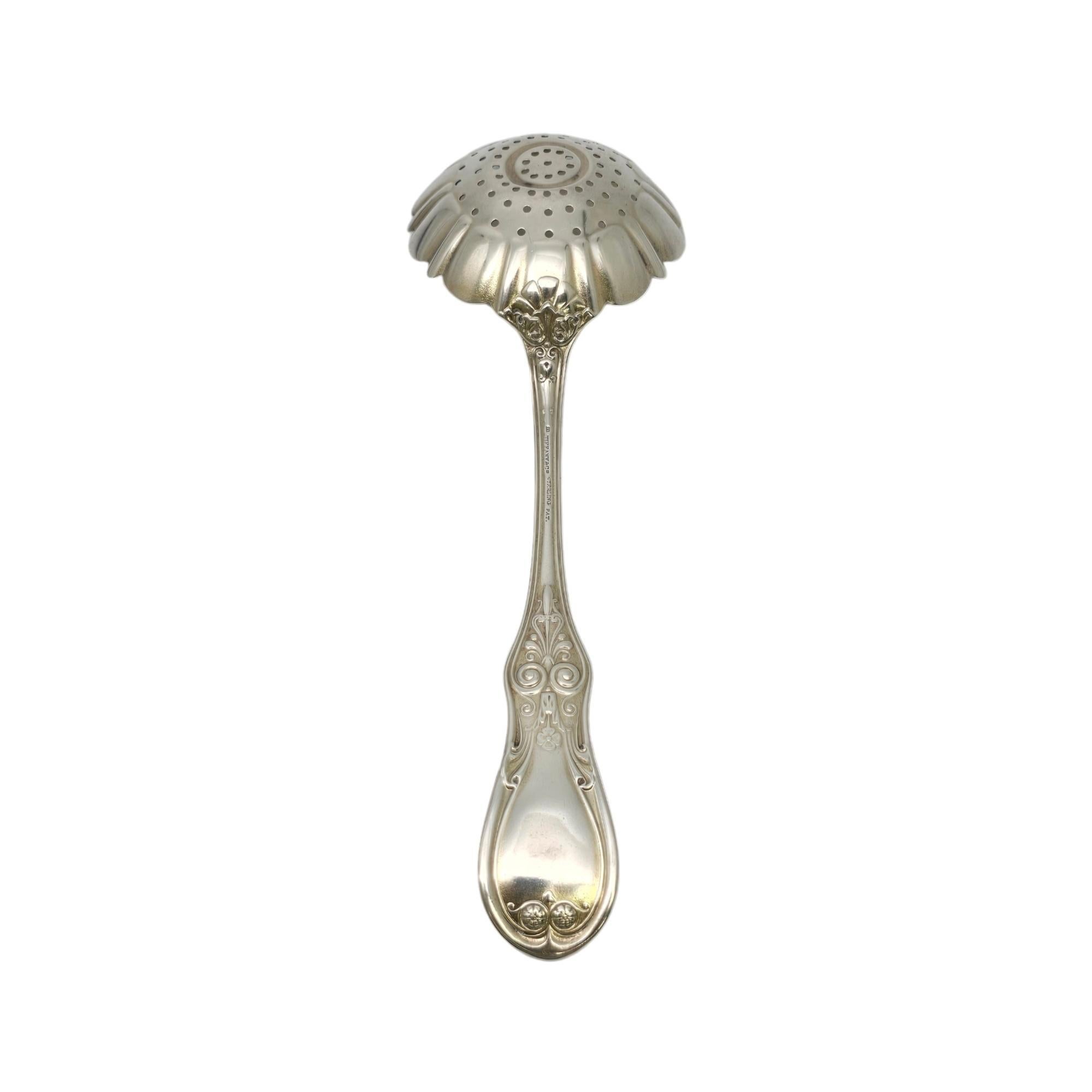 Sterling silver sugar sifter by Tiffany & Co in the Saratoga/Cook/Kings pattern.

No monogram

This pattern was designed by Edward C Moore and was first introduced as Kings in 1870, was reintroduced as Cook in 1908, and finally became Saratoga in