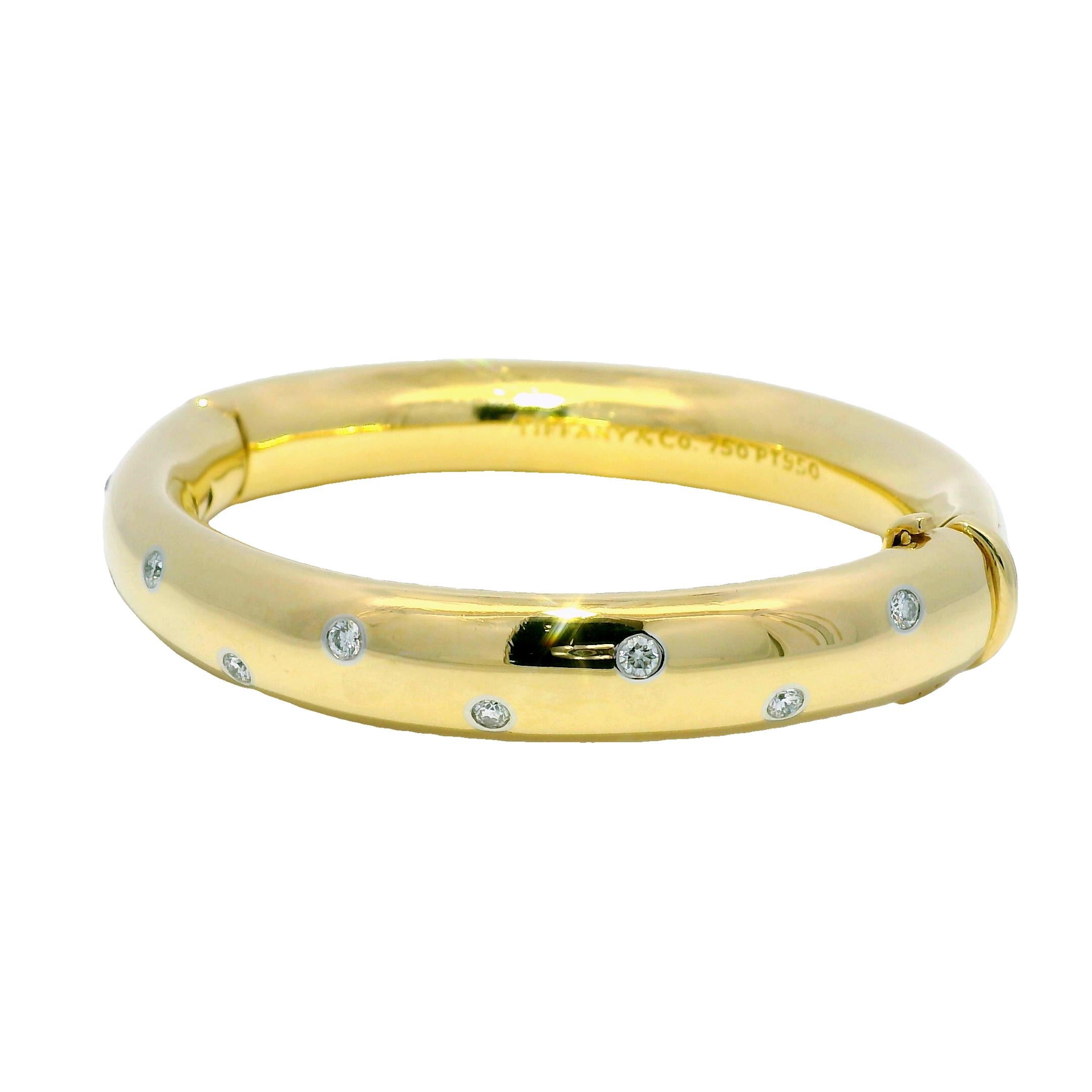 Tiffany & Co. Bracciale con diamanti sparsi con cerniera solida 18 carati In magazzino in vendita 4