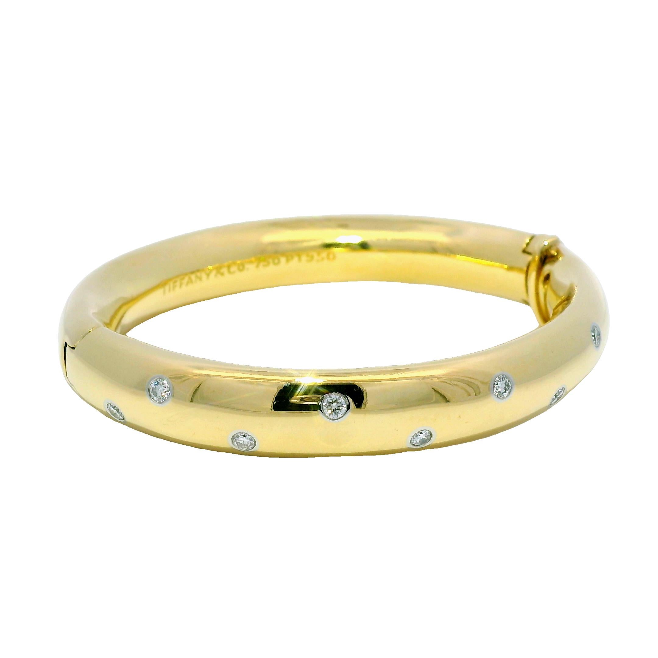 Taglio rotondo Tiffany & Co. Bracciale con diamanti sparsi con cerniera solida 18 carati In magazzino in vendita