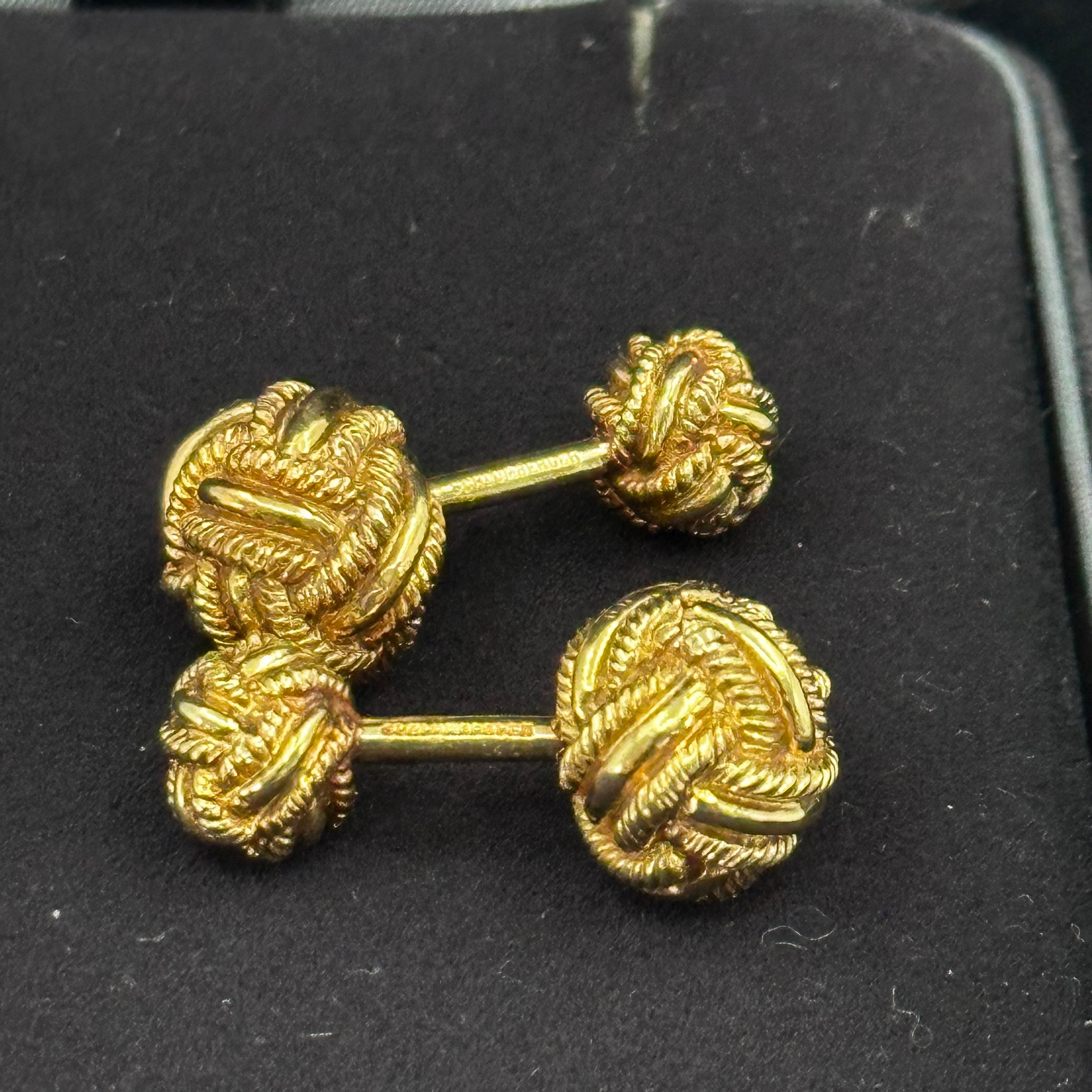 Tiffany & Co Schlumberger Cufflinks
18k Yellow Gold 
Weight: 20 g 
Length: 1 1/16 or 27 mm

Handsome woven knot motif 
Signed Tiffany and Company Schlumberger 18 k
