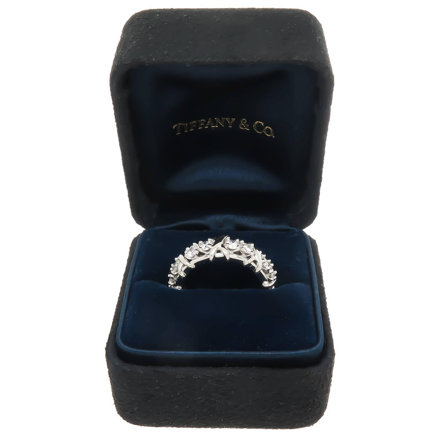 Tiffany & Co. Schlumberger 16 Diamond Iconic X Band Ring In Excellent Condition For Sale In Chicago, IL