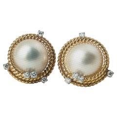 Tiffany & Co. Pendientes Schlumberger de oro de 18 quilates con perlas Mabe y diamantes, vintage y firmados