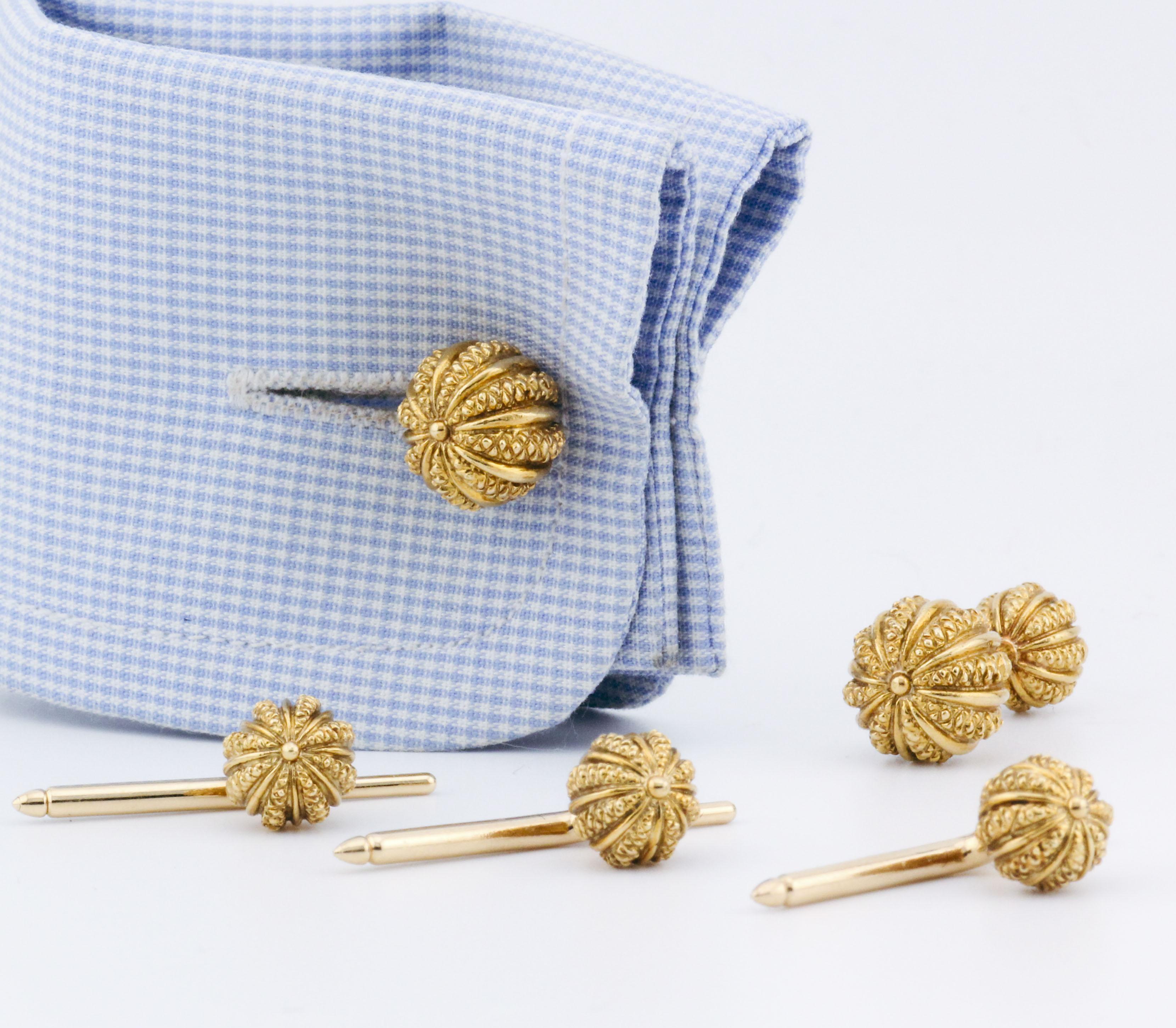 Tiffany & Co. Schlumberger Ensemble de boutons de manchette Dumbbell en or 18 carats en vente 6