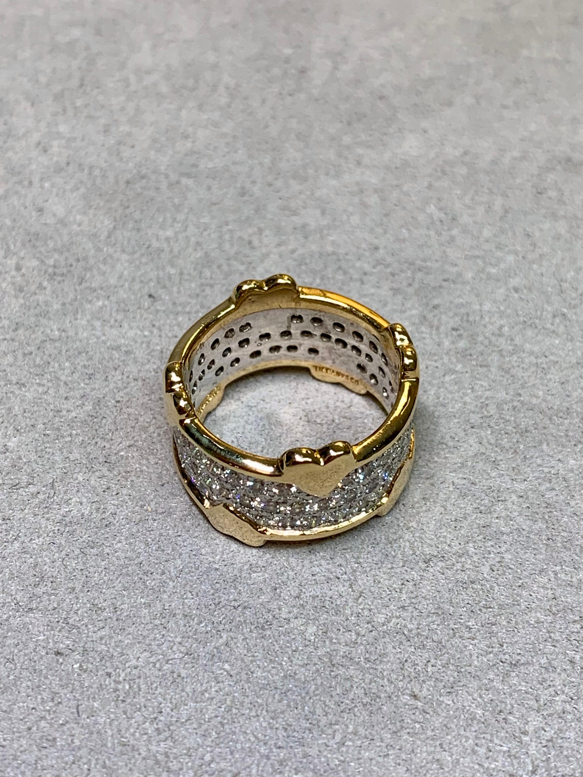 Tiffany & Co. Anello a fascia con cuore in platino 18 carati con pavé di diamanti Sz 6.75 in vendita 2