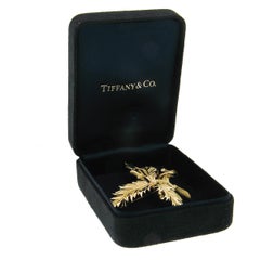 Tiffany & Co. Schlumberger 18k Yellow Gold Textured & Polished 3 Leaf Brooch Pin