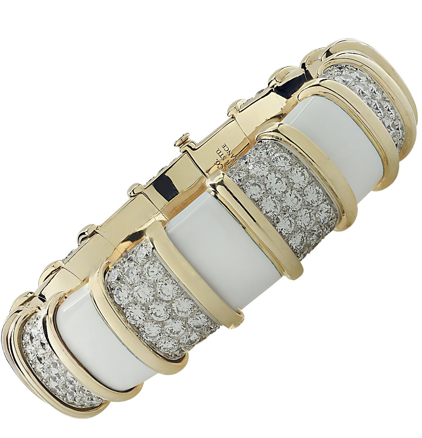 Tiffany & Co. Schlumberger Armreif mit 22,5 Karat Diamant und weißer Emaille (Moderne) im Angebot