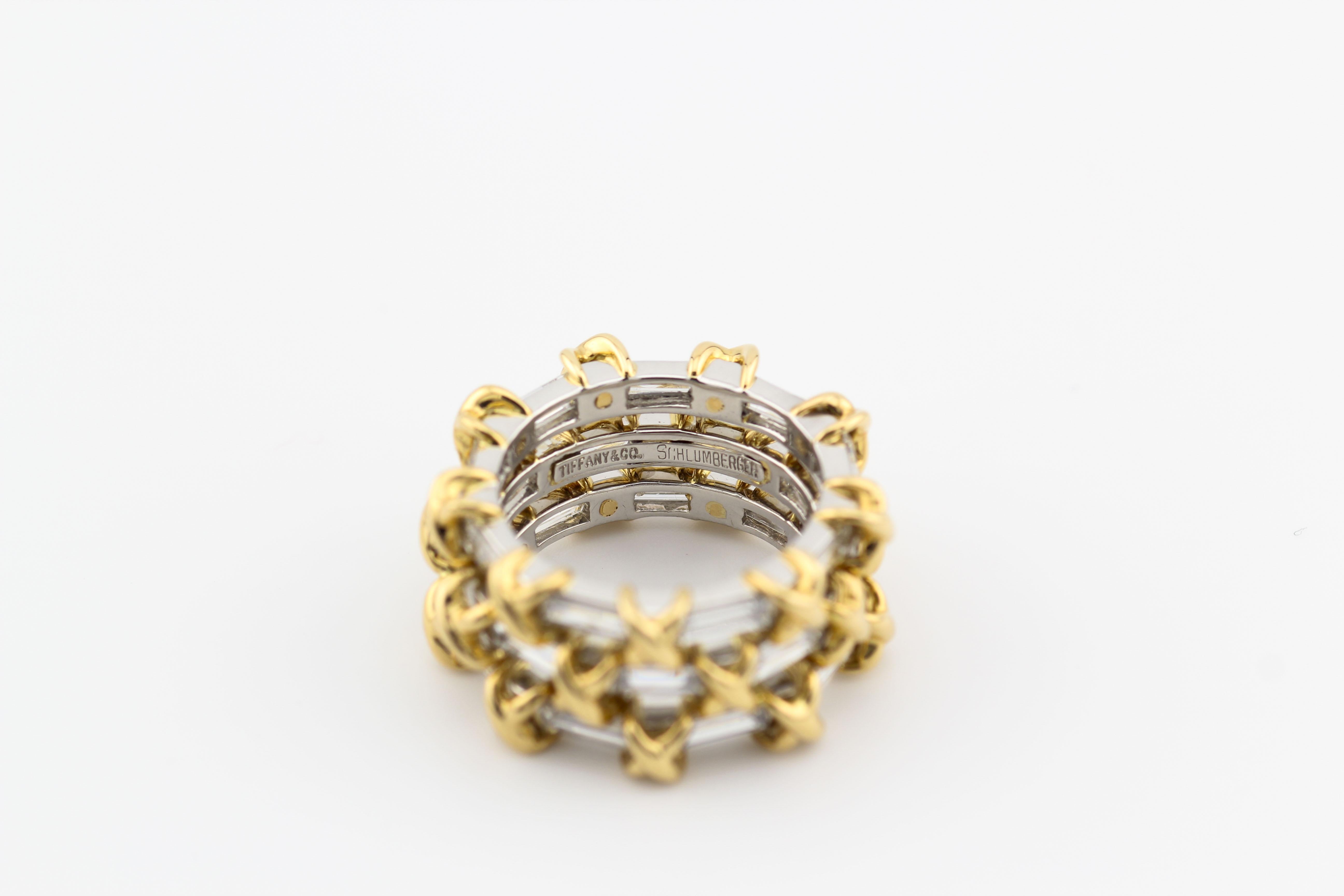 Taille baguette Tiffany & Co. Bracelet triple Schlumberger baguette diamant platine or 18 carats taille 5 en vente