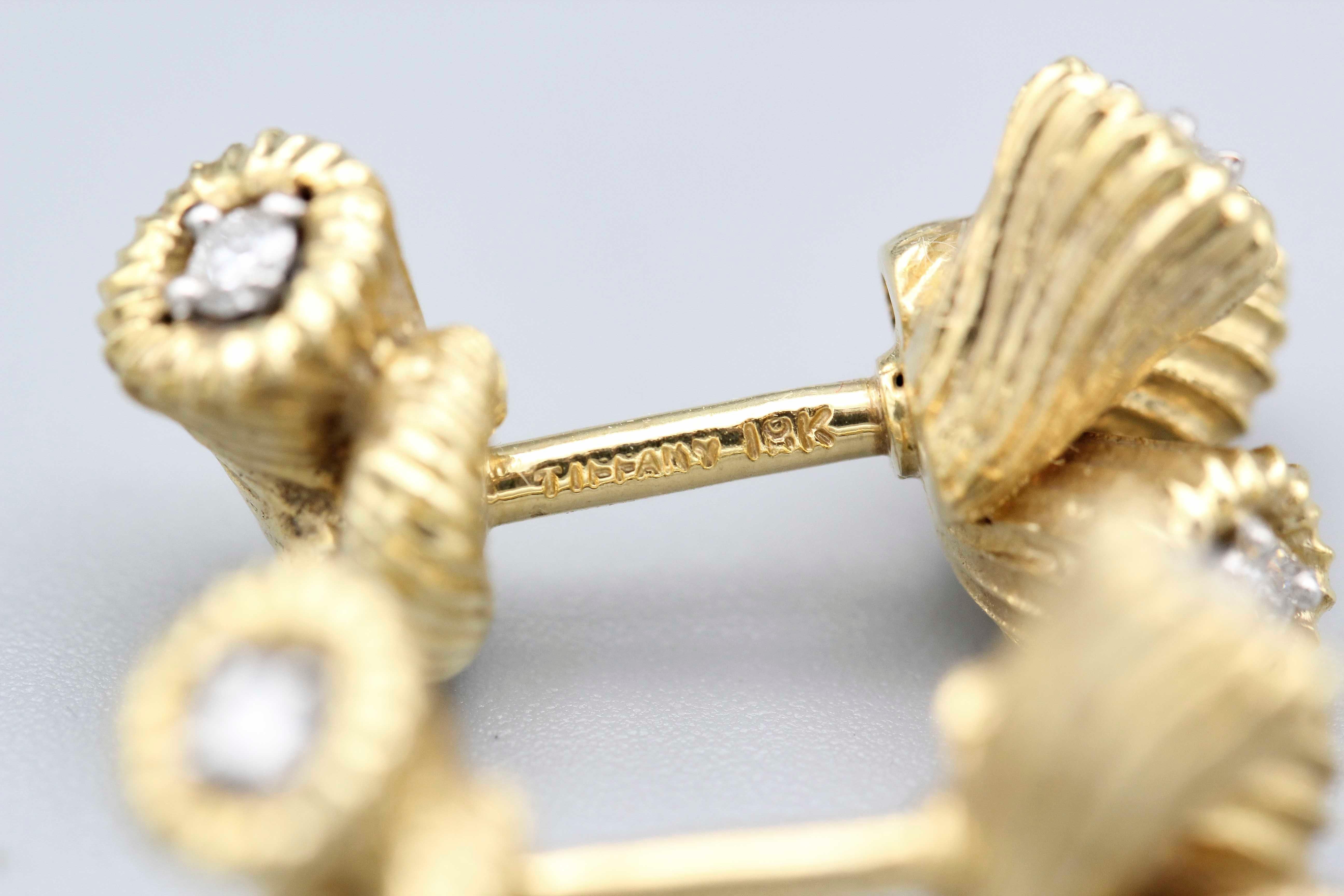 Taille brillant Tiffany & Co. Schlumberger Boutons de manchette en or et diamants en forme de corne d'abondance en vente