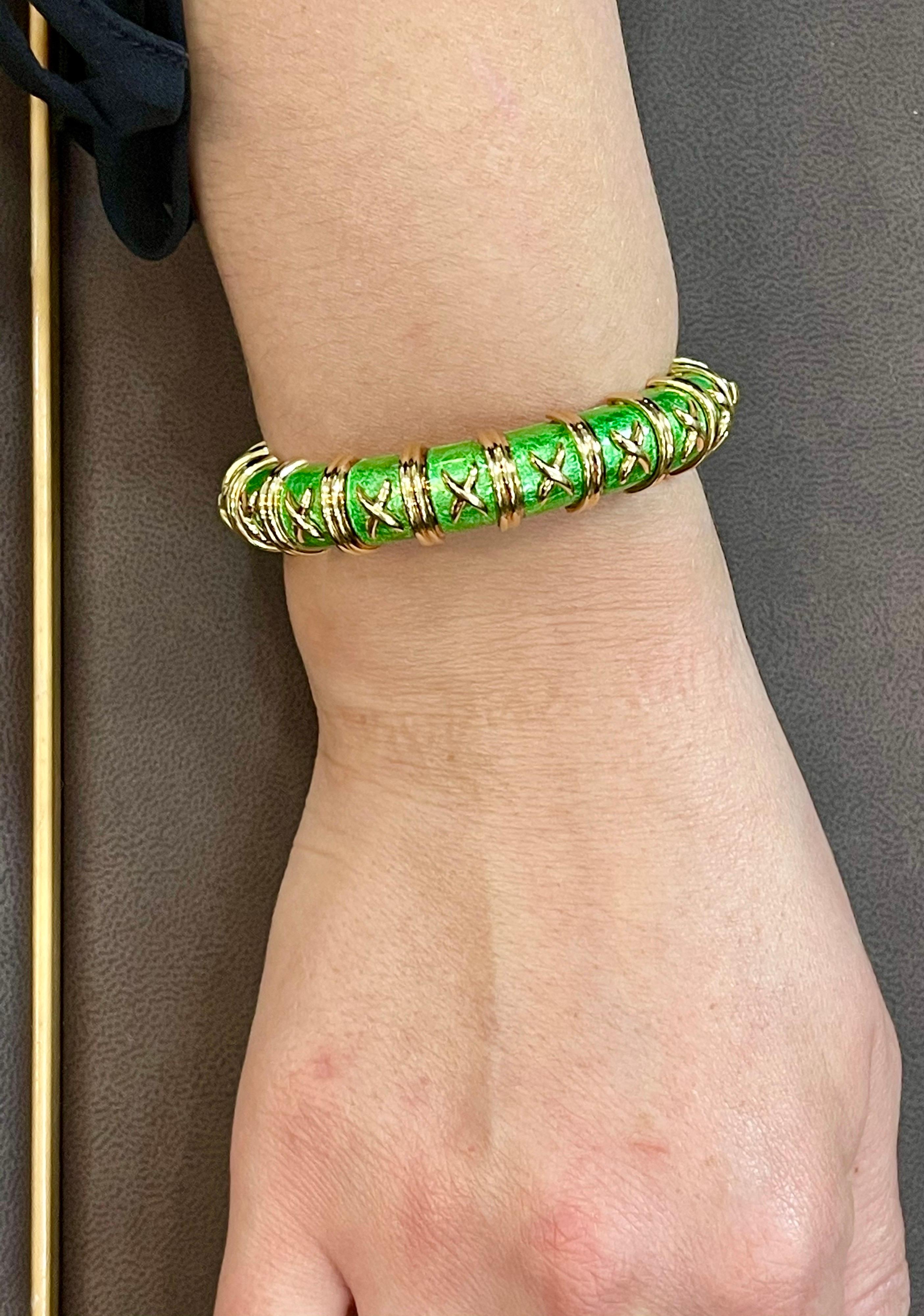 Tiffany & Co. Schlumberger Croisillon Green Paillonne Enamel Bangle Bracelet In Excellent Condition For Sale In New York, NY