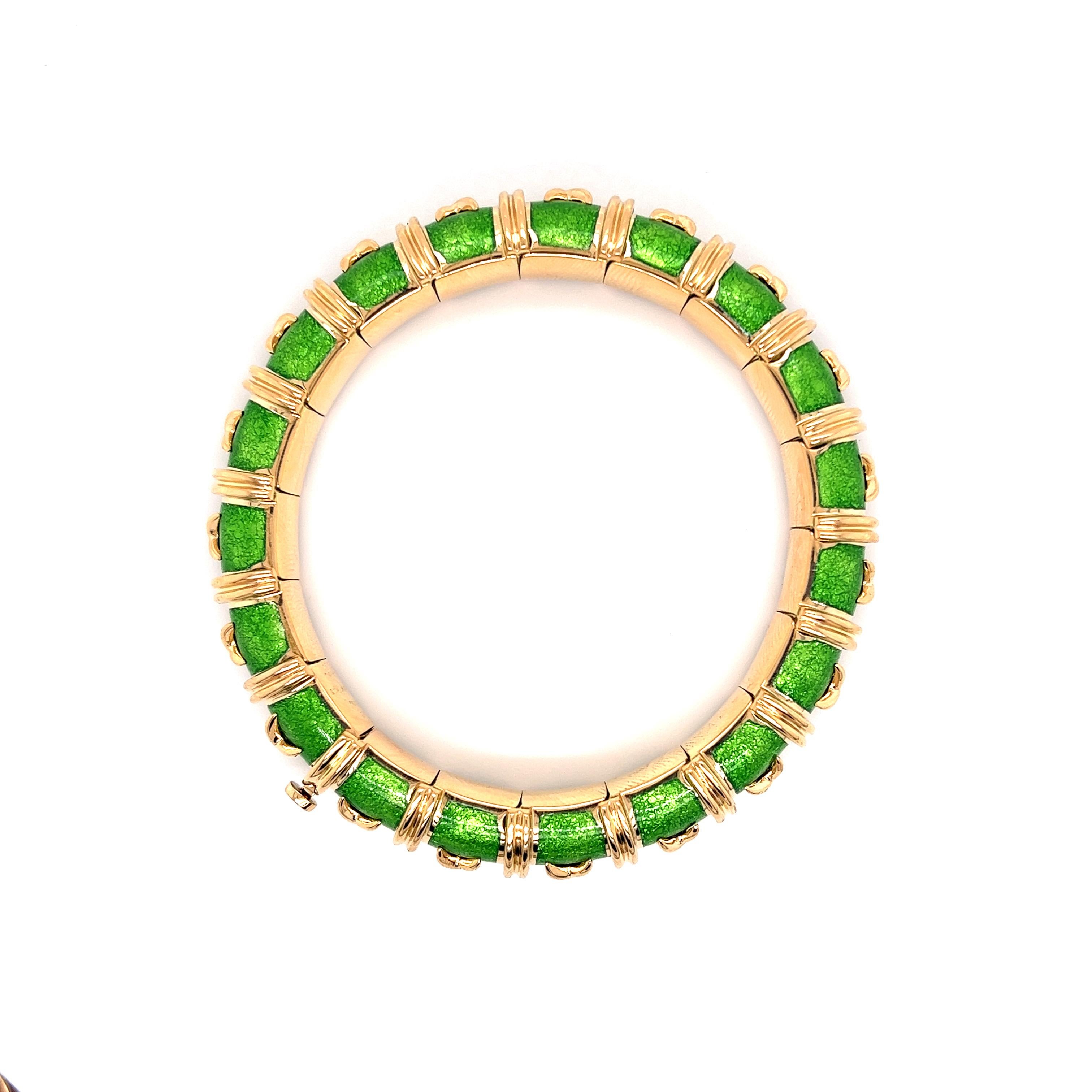 Tiffany & Co. Bracelet jonc Schlumberger Croisillon vert paillonne émaillé Excellent état à MIAMI, FL