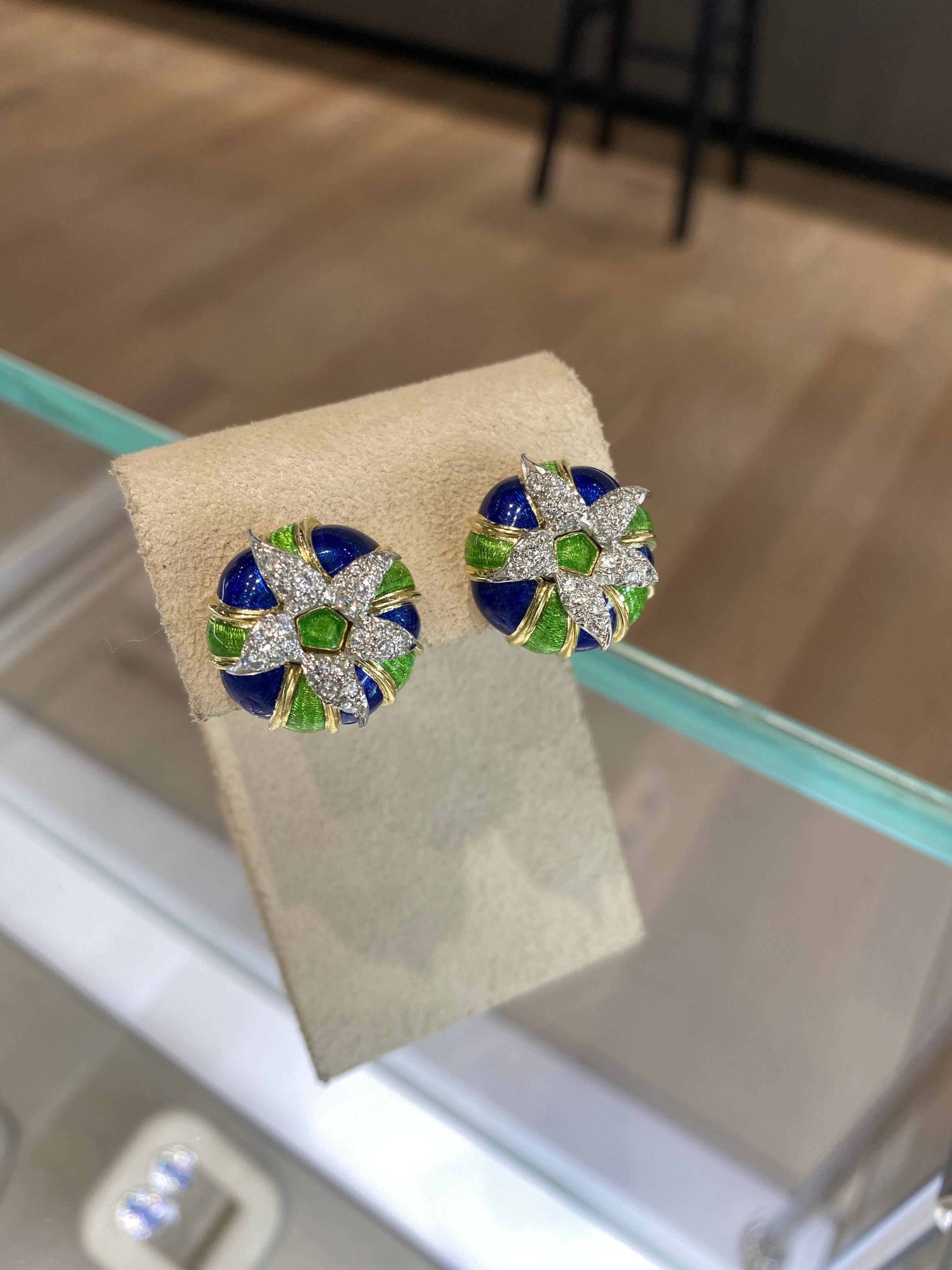 Tiffany & Co. Boucles d'oreilles Schlumberger en émail et diamants Excellent état - En vente à Houston, TX