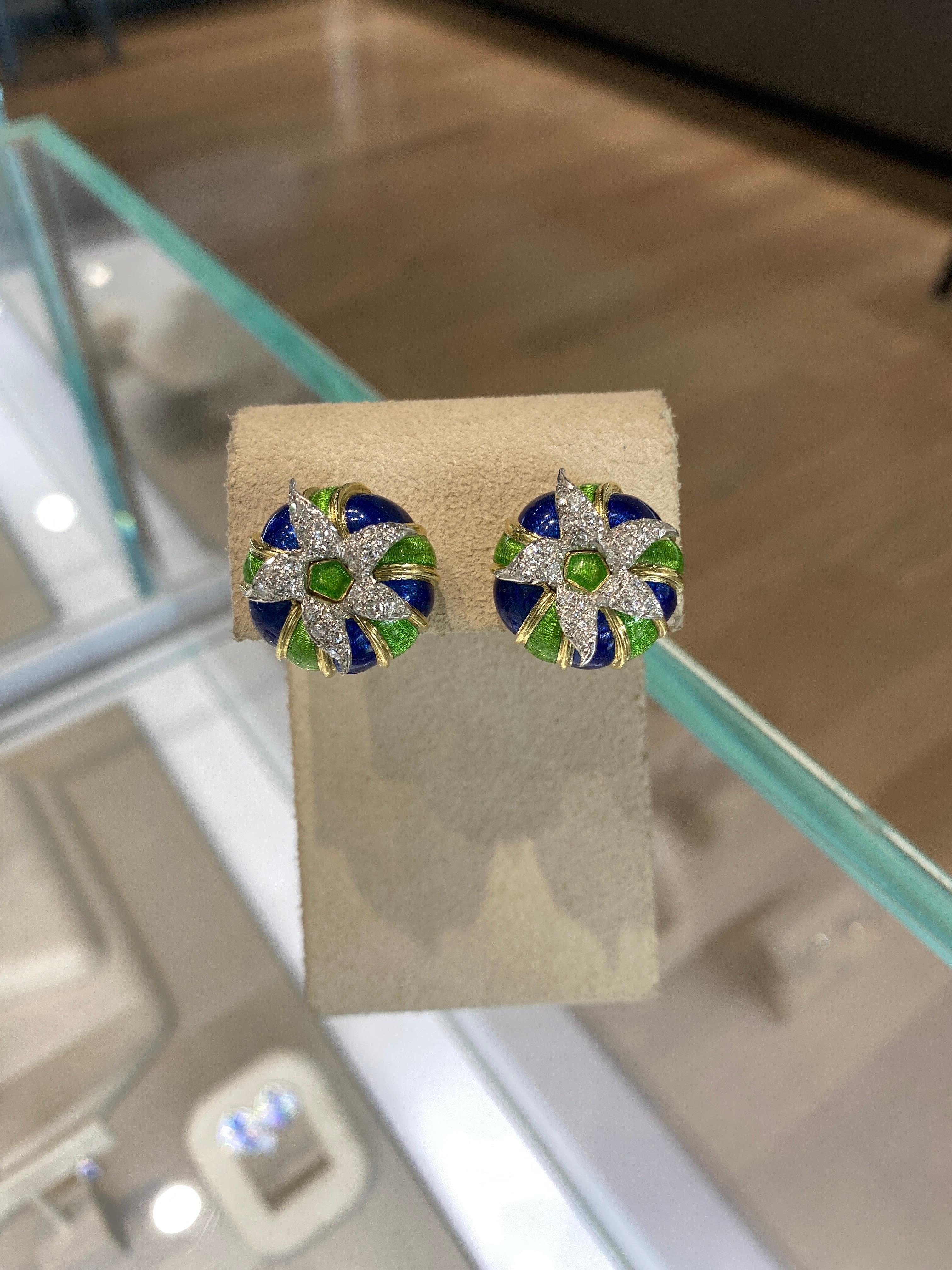 Tiffany & Co. Boucles d'oreilles Schlumberger en émail et diamants en vente 2