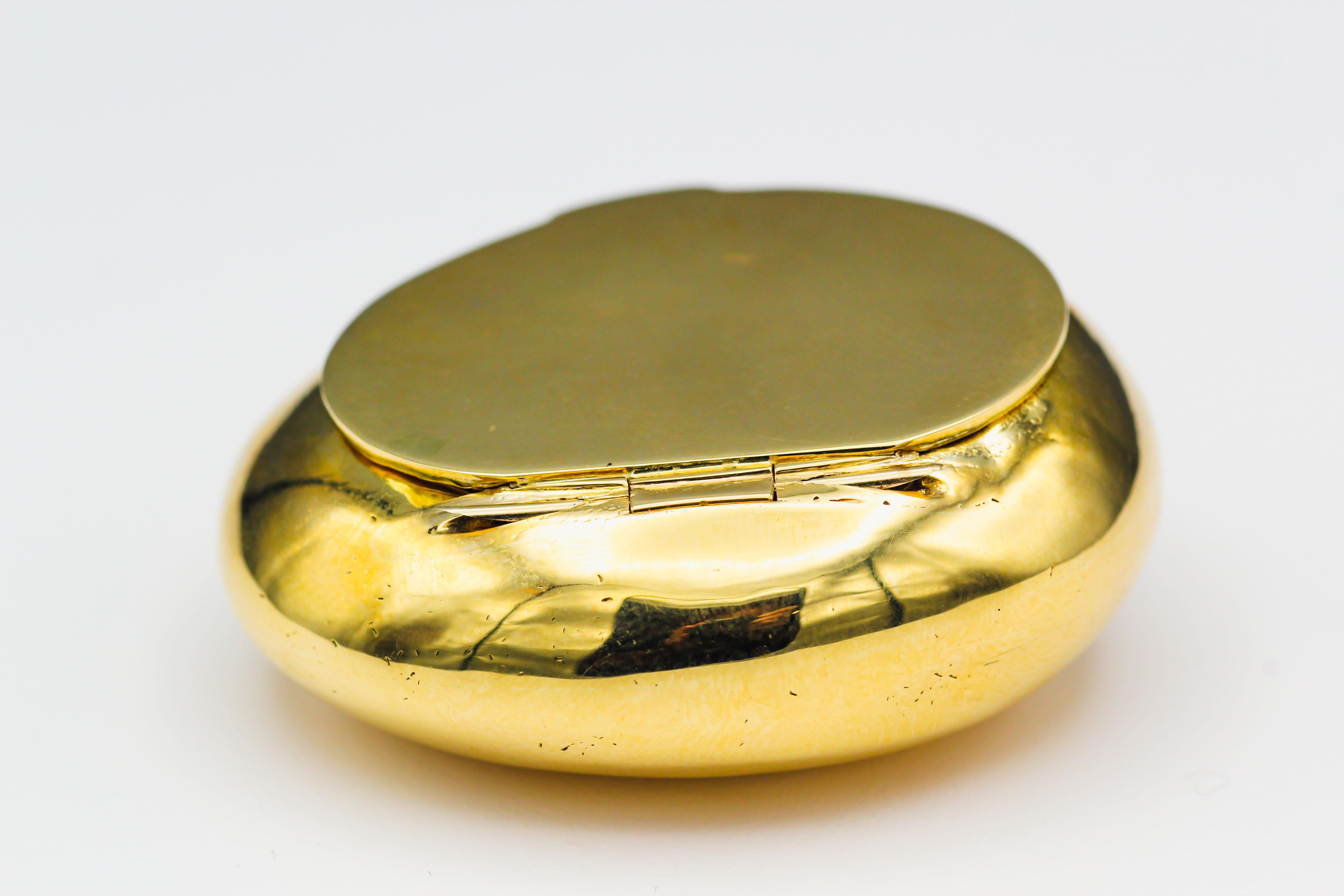Tiffany & Co. Schlumberger Gold Pebble Pill Box 3
