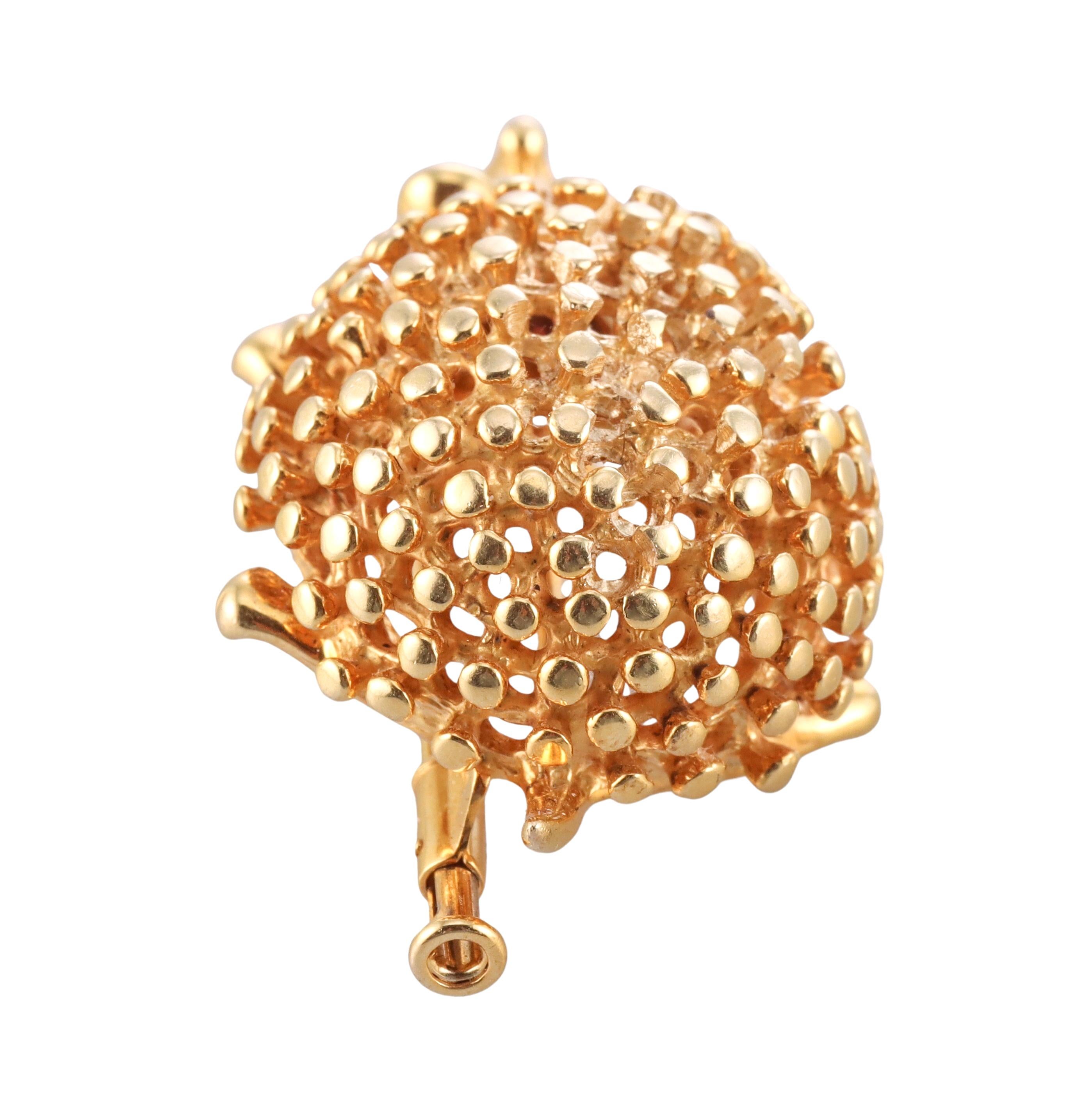 Tiffany & Co Schlumberger Gold Ruby Hedgehog Brooch Pin In Excellent Condition For Sale In New York, NY