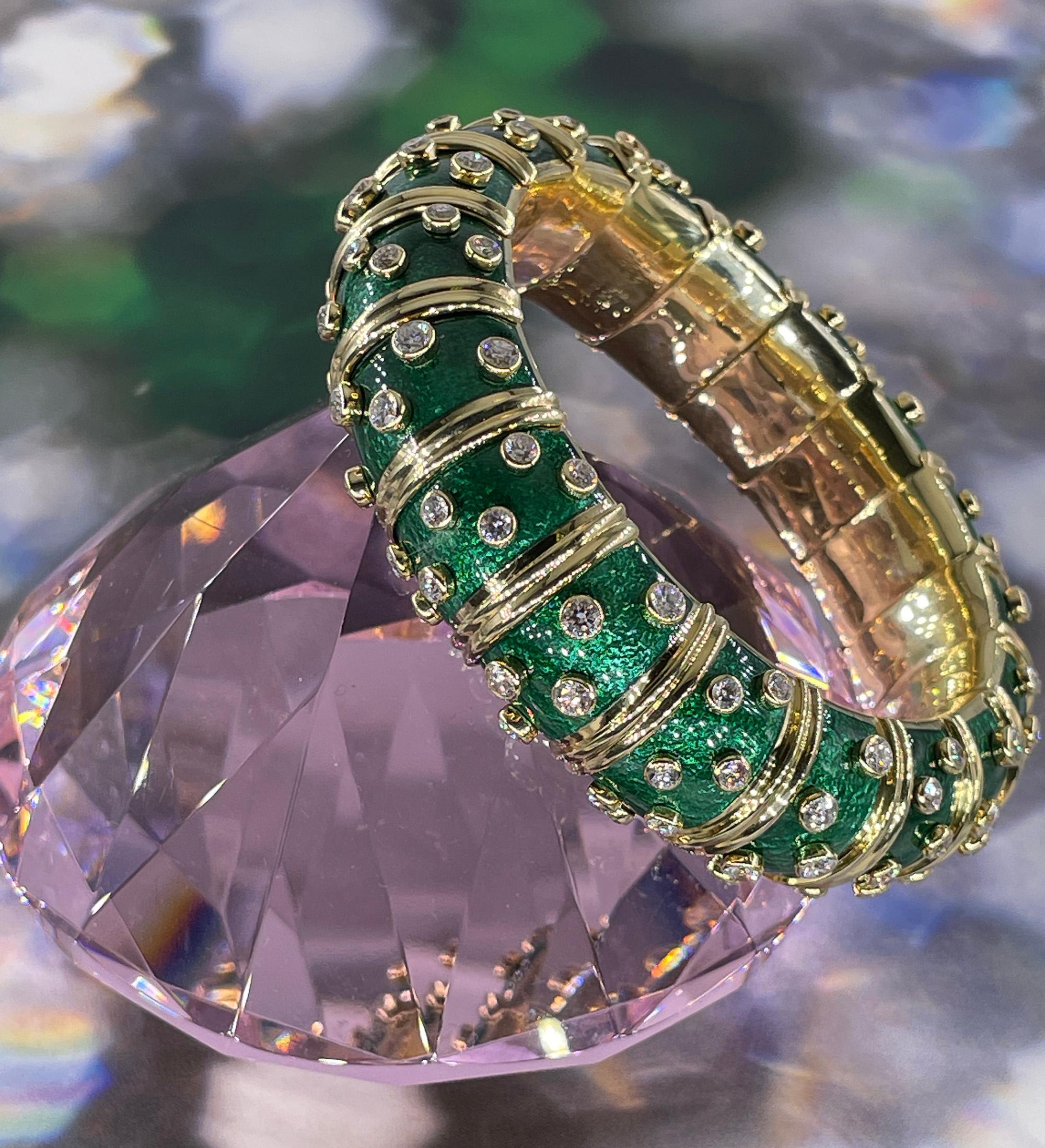 Tiffany & Co. Schlumberger Green Enamel Diamond Bangle Bracelet 18kt Gold France For Sale 6