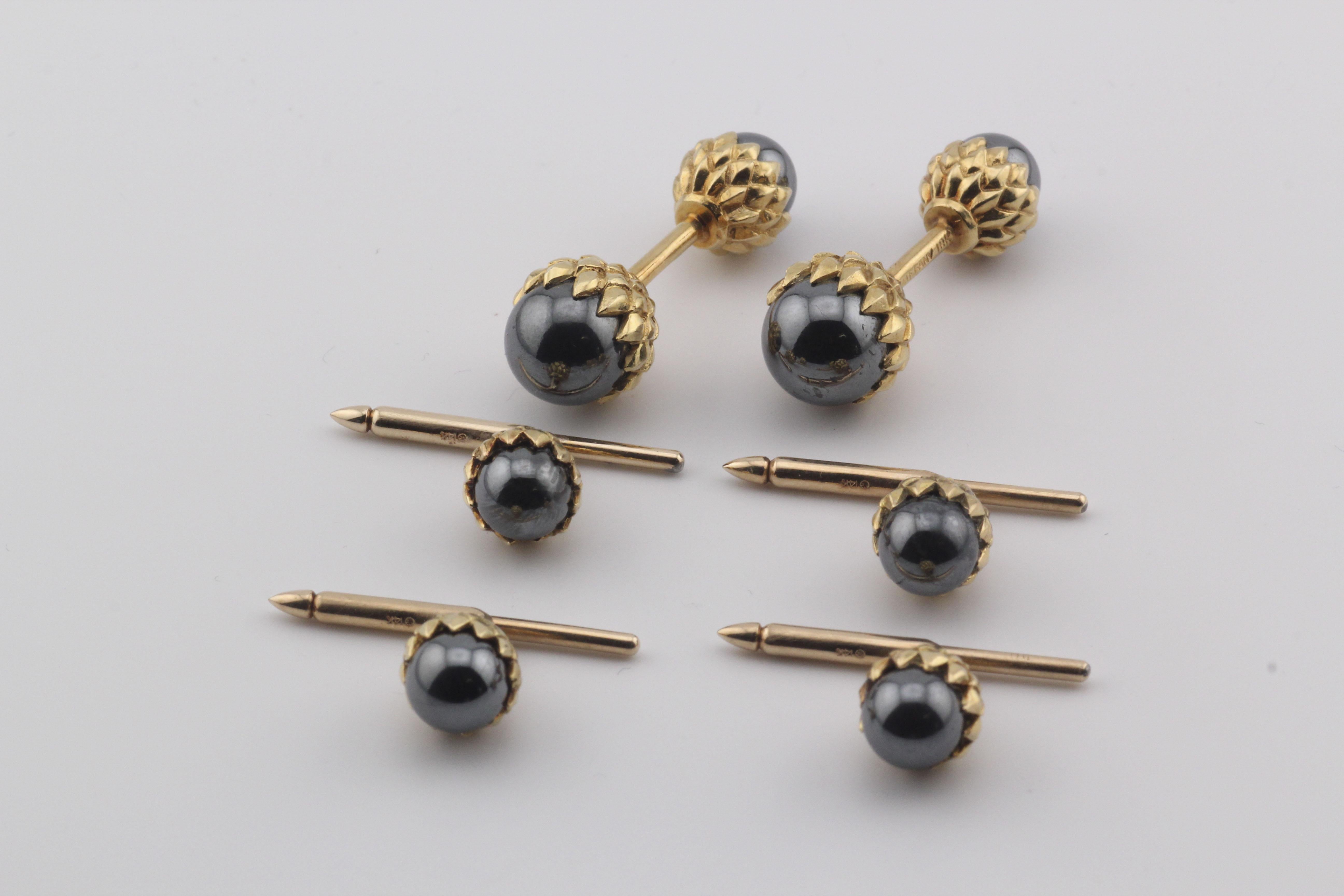 Tiffany & Co Schlumberger Hematite 18k Gold Acorn Cufflinks Studs Dress Set In Good Condition In Simpsonville, SC