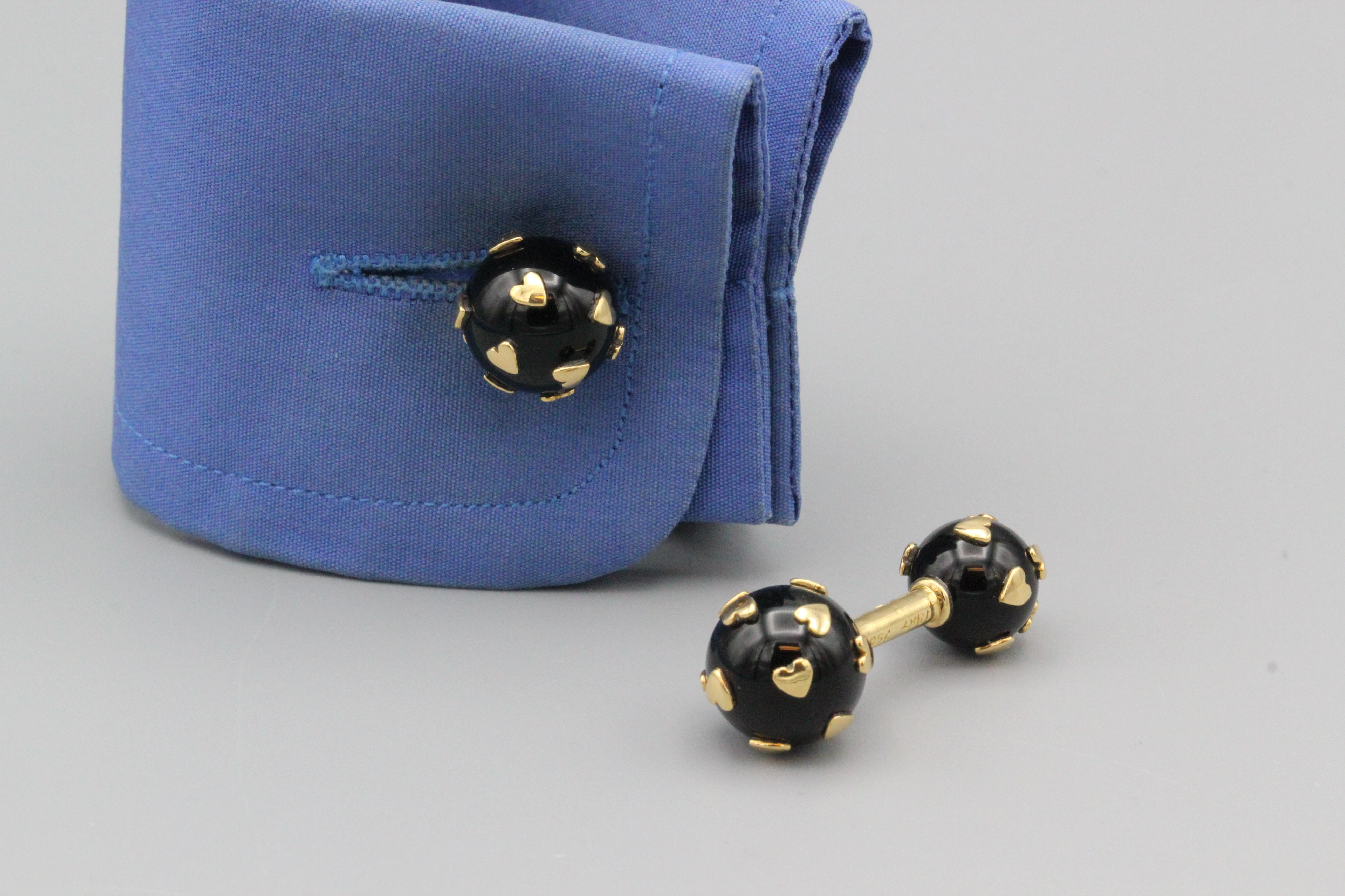 Ball Cut Tiffany & Co. Schlumberger Onyx 18 Karat Gold Heart Motif Dumbbell Cufflinks For Sale