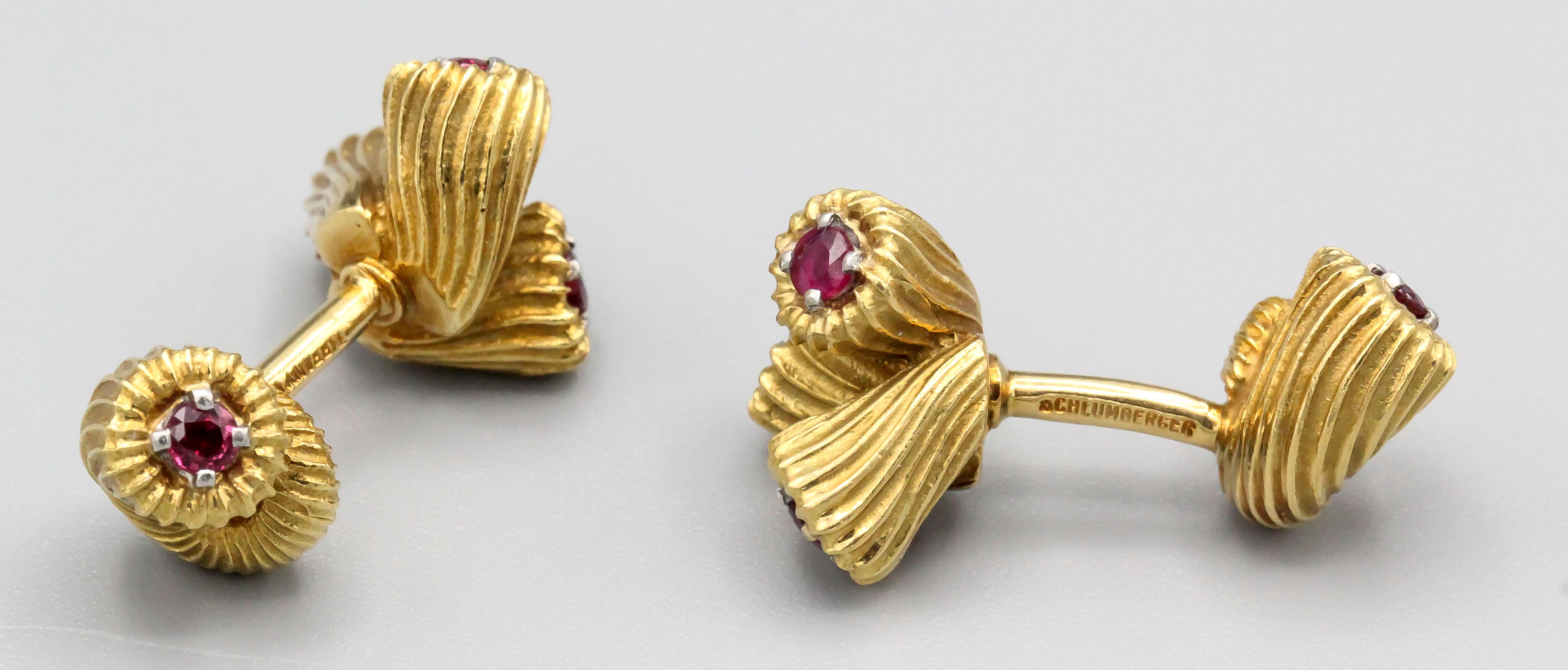 Fine and rare ruby and 18K yellow gold cufflinks from the 