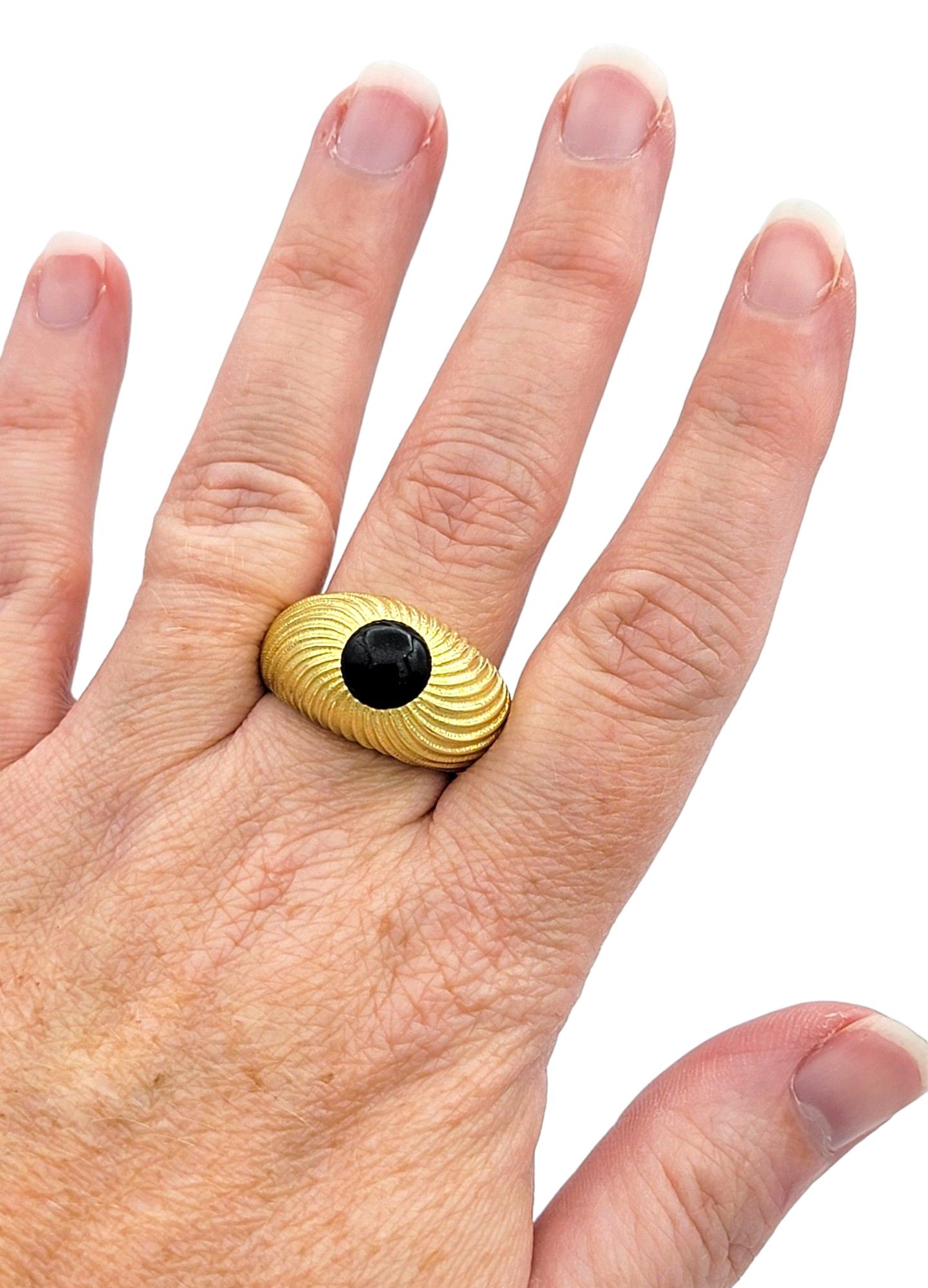Tiffany & Co. Schlumberger Shrimp Style Black Onyx Ring in 18 Karat Yellow Gold For Sale 3