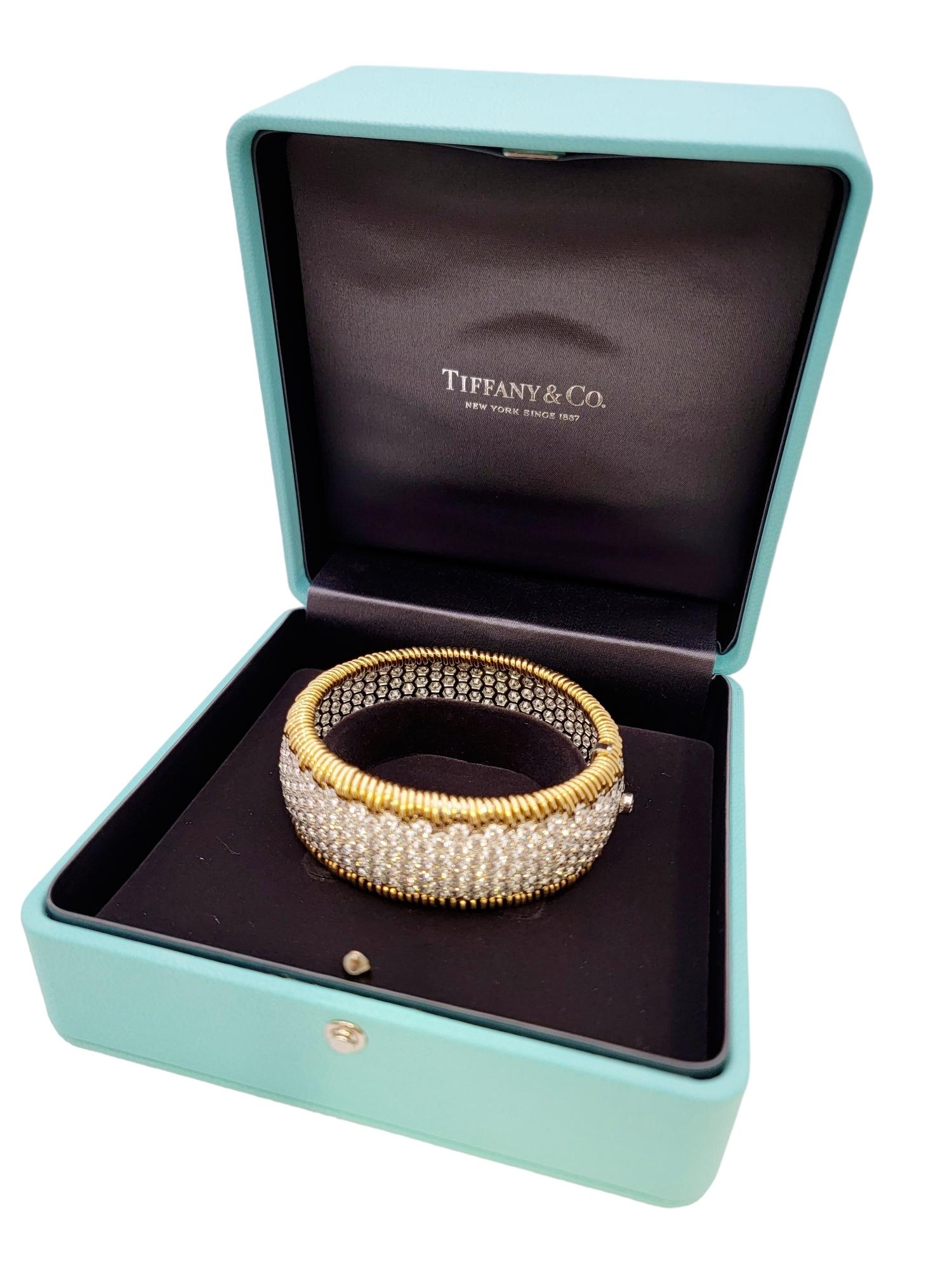 Tiffany & Co. Schlumberger 'Stitches' Diamond Bangle Bracelet 41.46 Carats Total 10