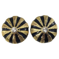 Tiffany & Co. Schlumberger Taj Mahal 18 Karat Yellow Gold & Diamond Earrings