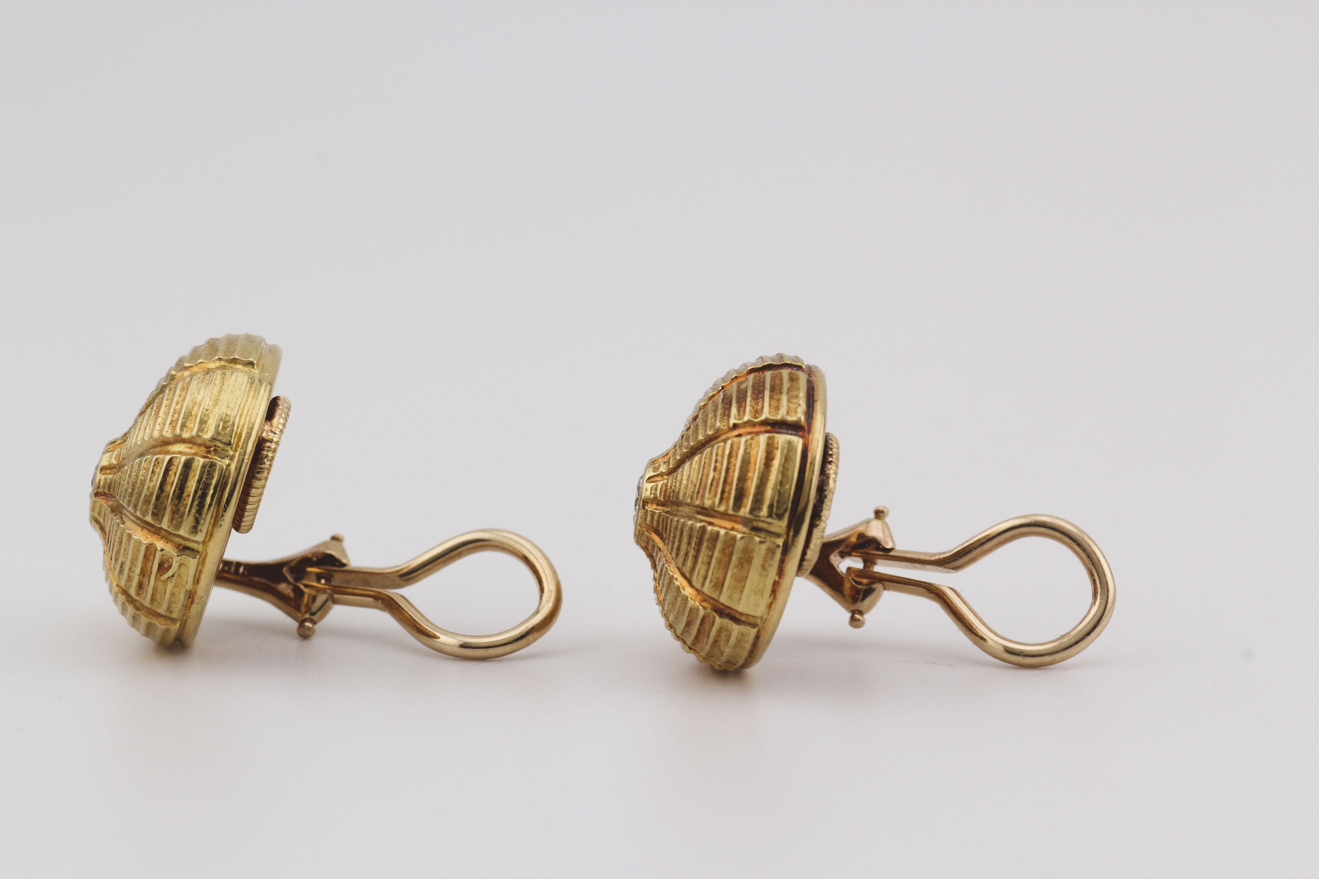 Tiffany & Co. Schlumberger Taj Mahal Diamond 18k Gold Earrings In Good Condition In Simpsonville, SC