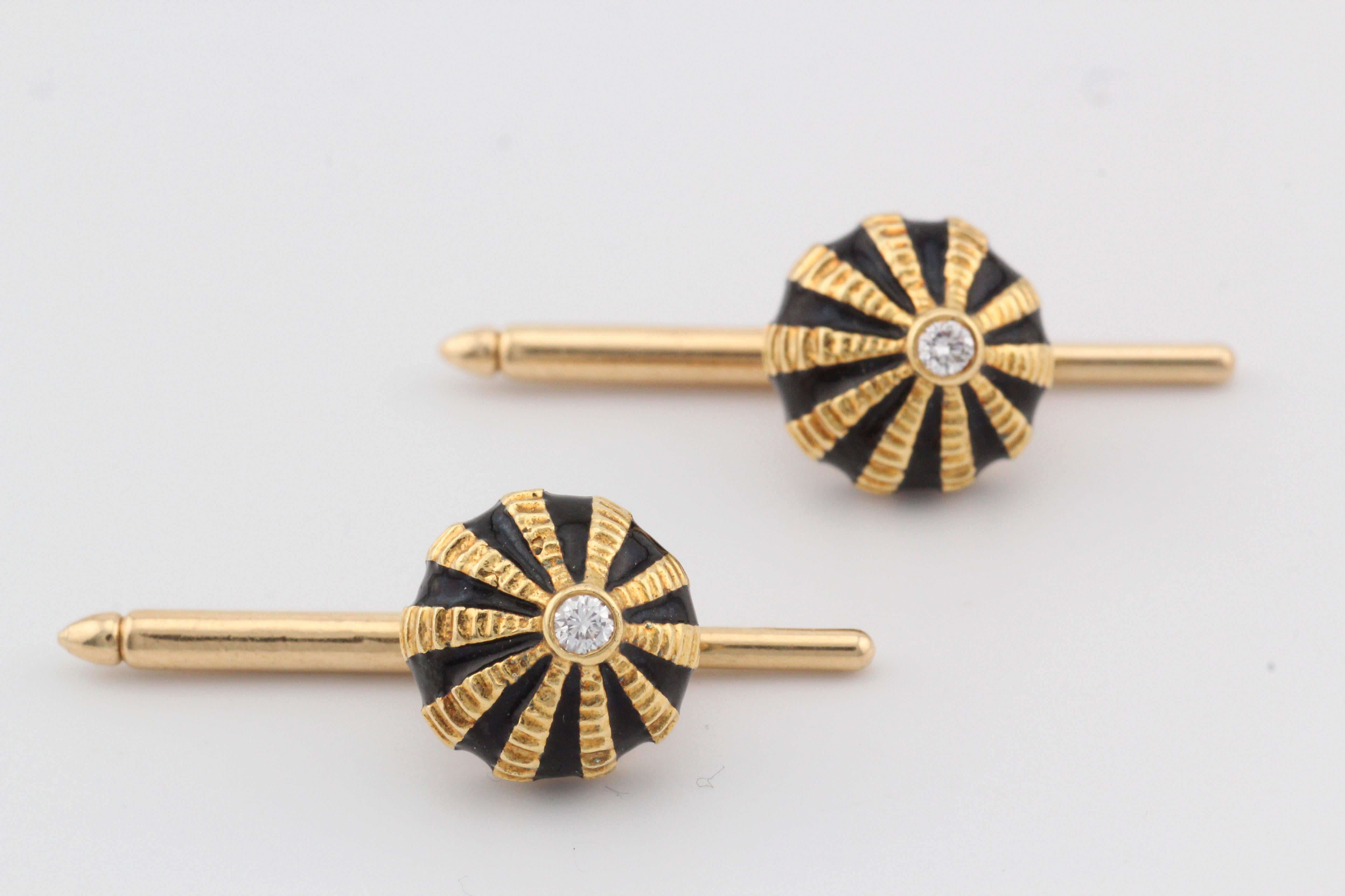TIFFANY & CO. SCHLUMBERGER Taj Mahal Diamond Gold Cufflinks Set For Sale 2
