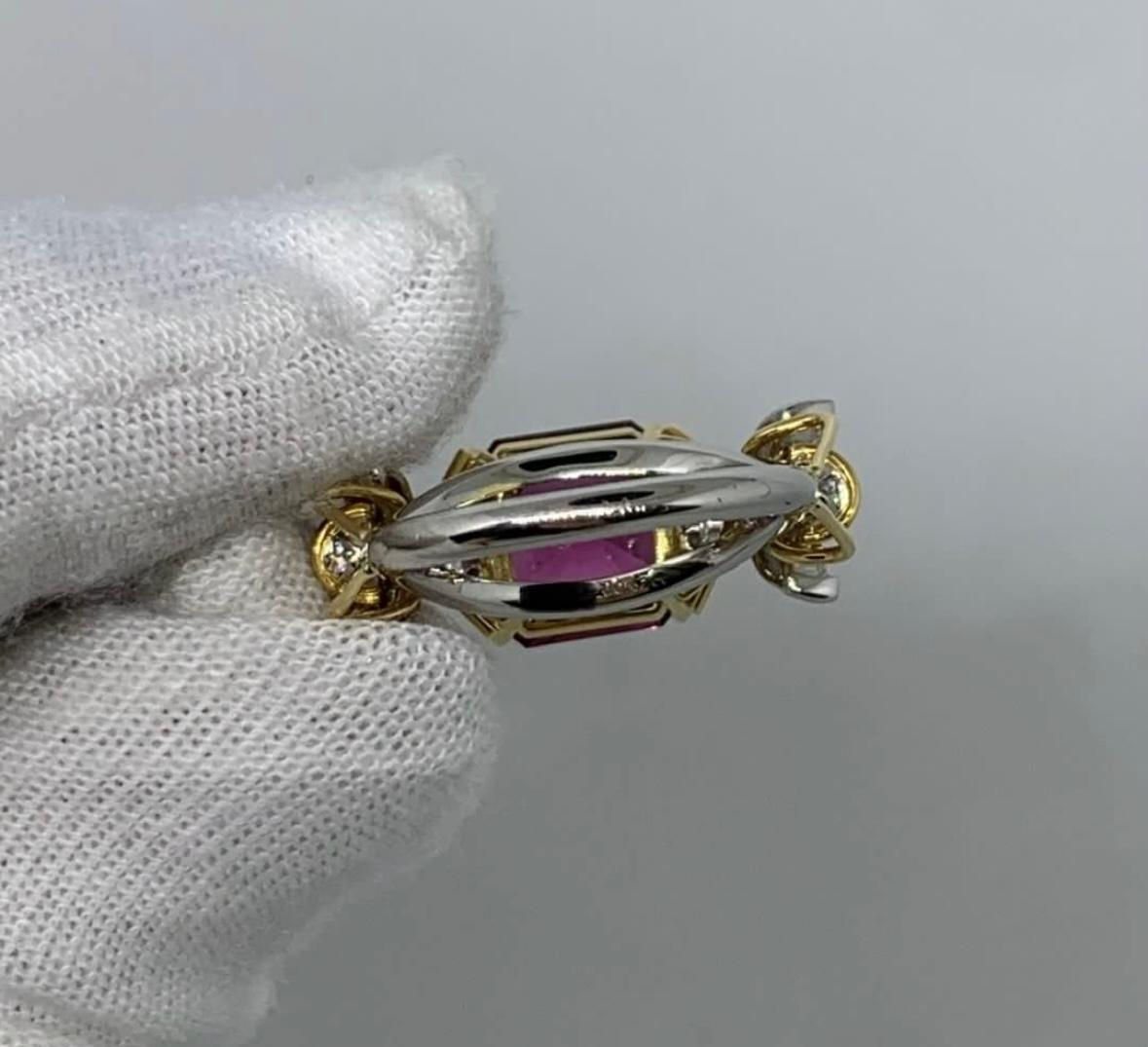 Moderno Anello a due api Tiffany & Co. con spinello rosa in vendita