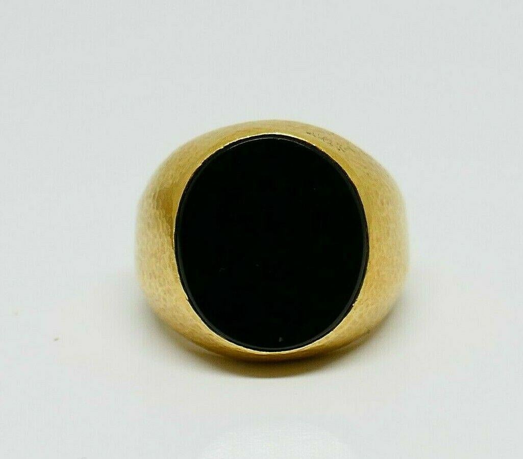 Tiffany & Co. Schlumberger Yellow Gold Onyx Signet Ring In Excellent Condition In Beverly Hills, CA