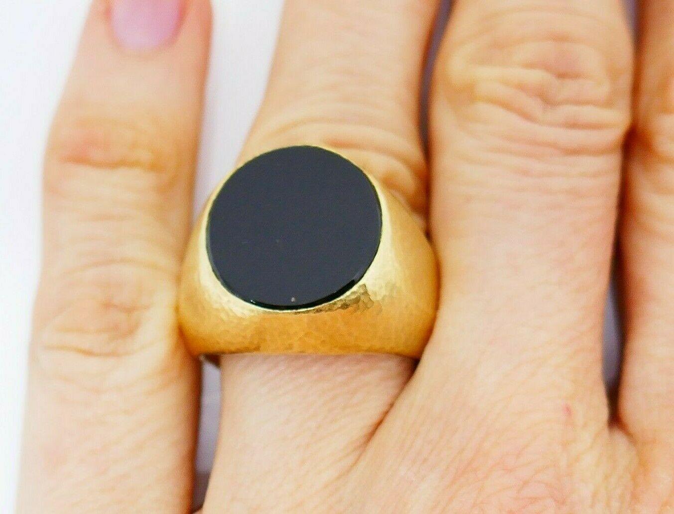 Tiffany & Co. Schlumberger Yellow Gold Onyx Signet Ring 5