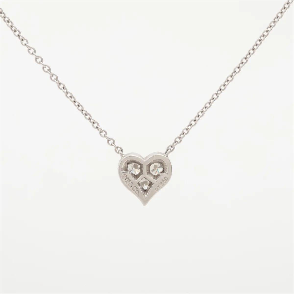 Tiffany & Co. Sentimental Heart Diamond Necklace Platinum In Good Condition For Sale In Humacao, PR