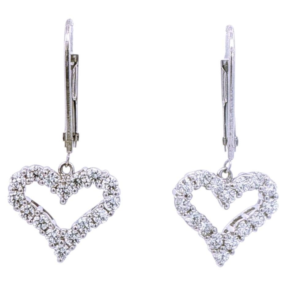 Orecchini con diamanti "Open Heart" della collezione Sentimental di Tiffany & Co.