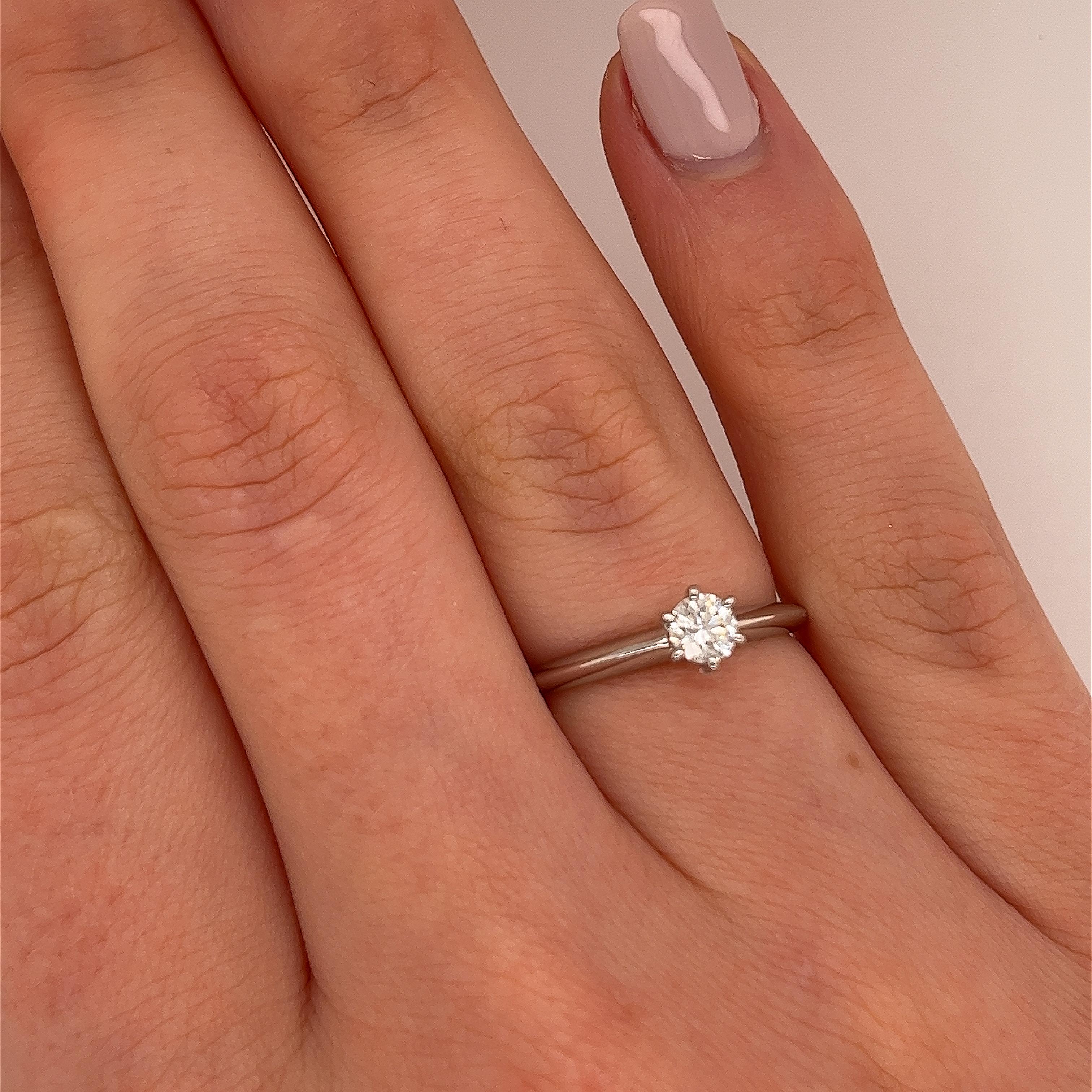 Tiffany & Co Setting 0.25ct Diamond Solitaire Engagement Ring G/ VVSI For Sale 2