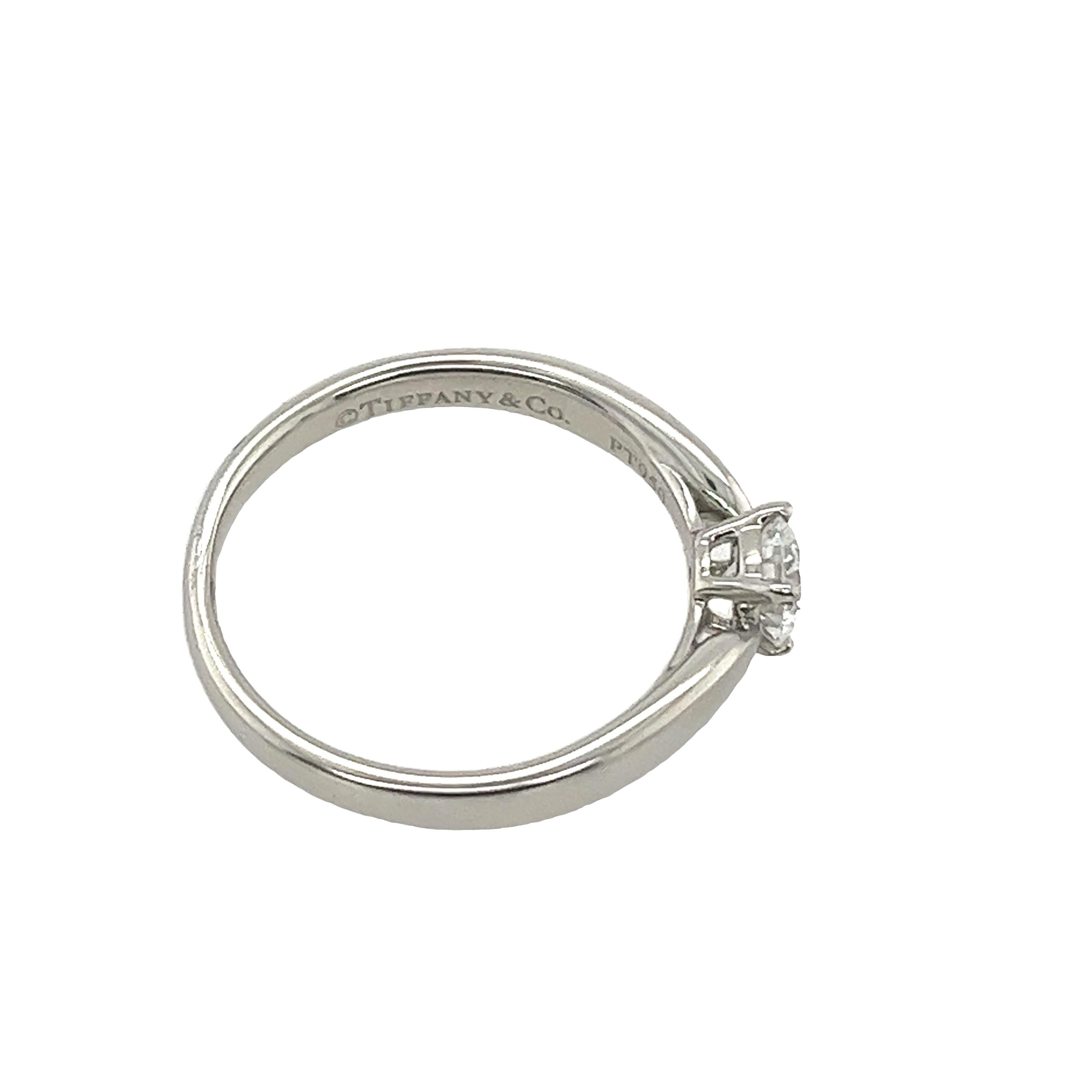 Round Cut Tiffany & Co Setting 0.29ct Diamond Solitaire Engagement Ring E/ VS1 For Sale