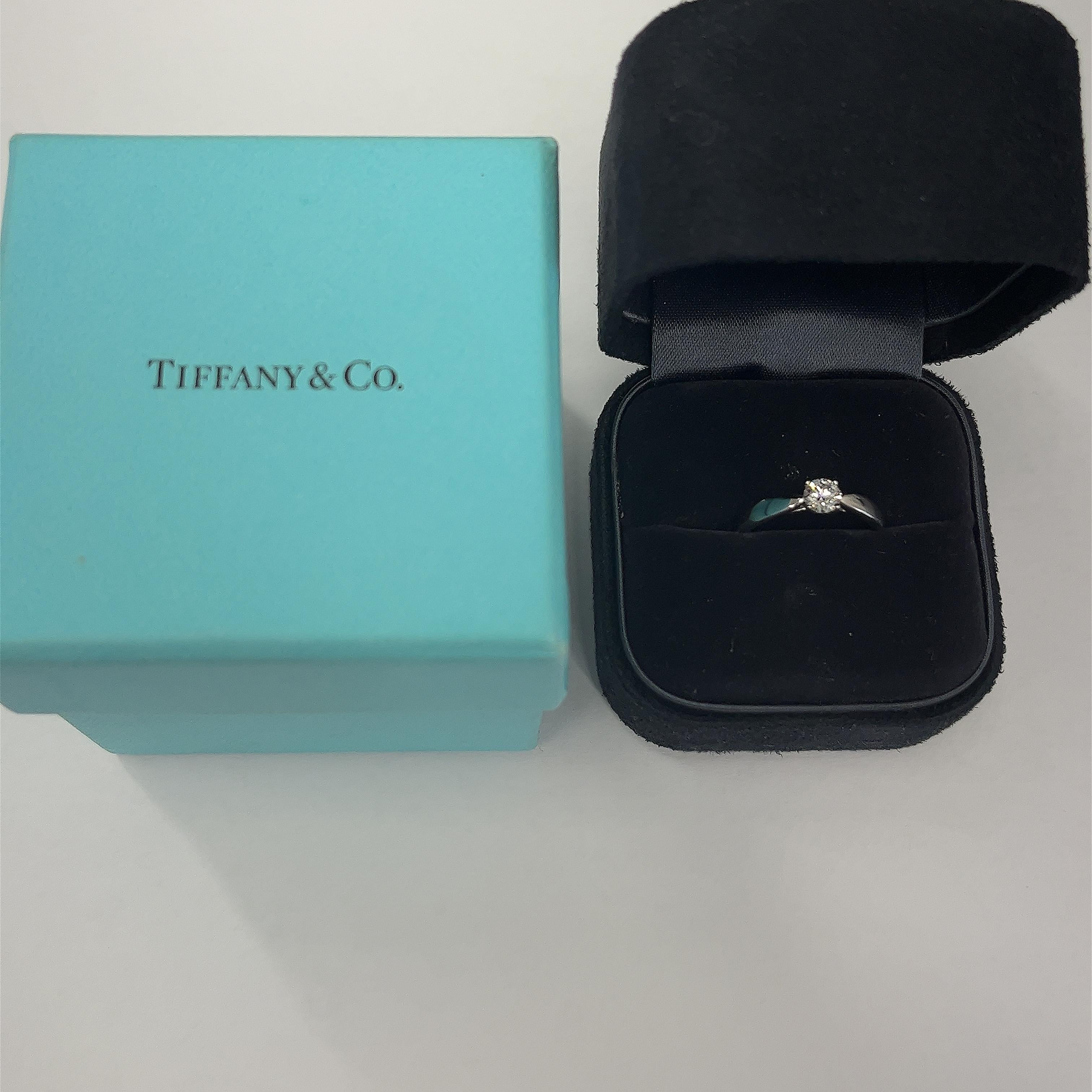 Tiffany & Co Setting 0.29ct Diamond Solitaire Engagement Ring E/ VS1 For Sale 2