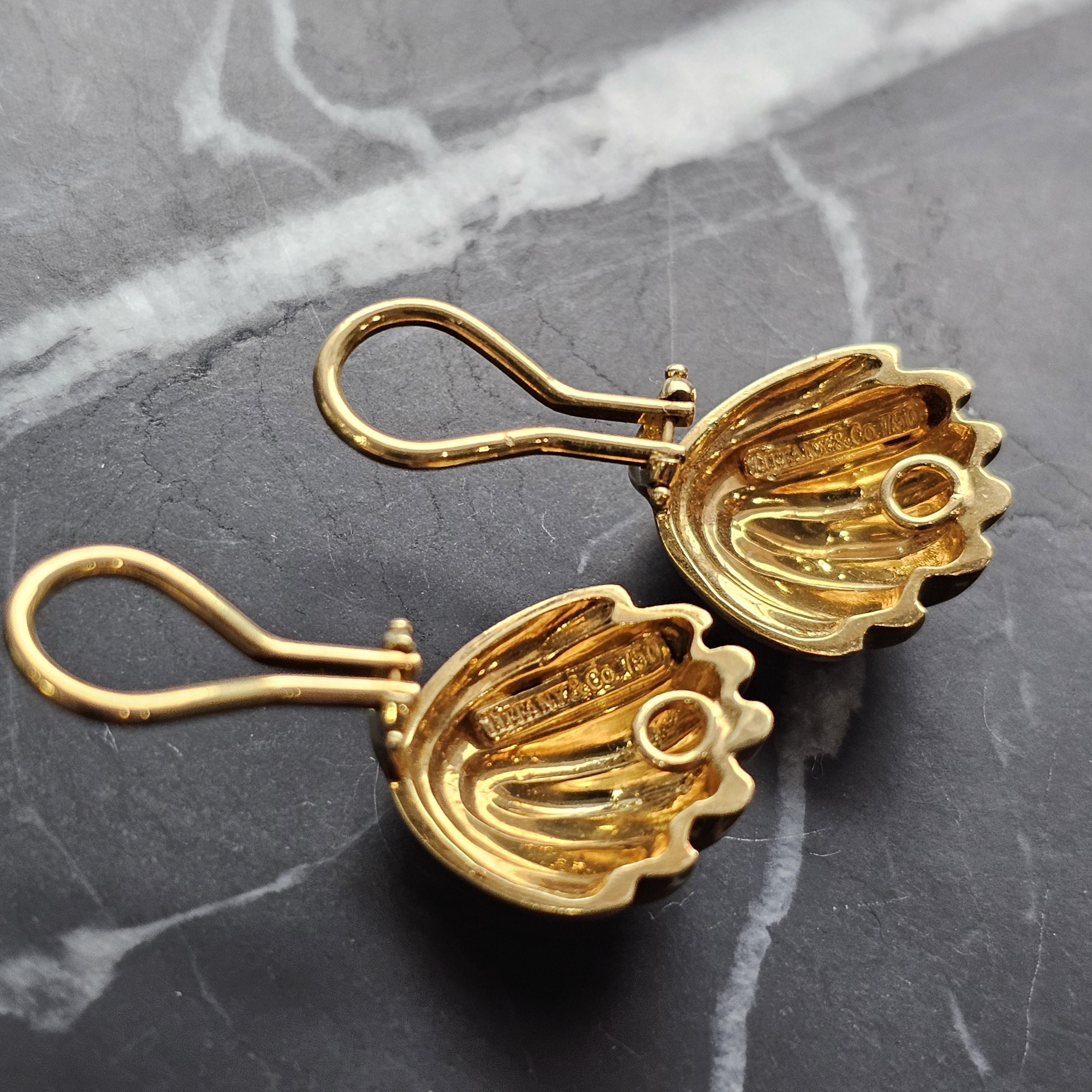 Tiffany & Co. Shell Earrings 18k Yellow Gold Clip Back Vintage Stud Seashell 1