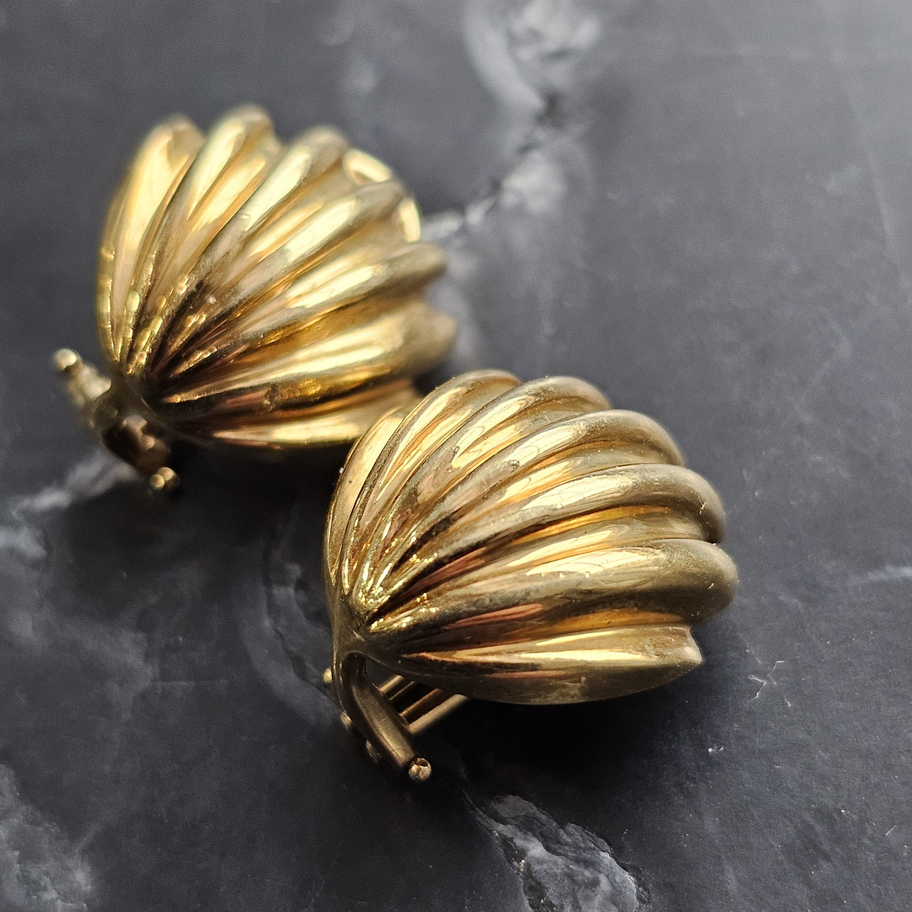 Tiffany & Co. Shell Earrings 18k Yellow Gold Clip Back Vintage Stud Seashell 4