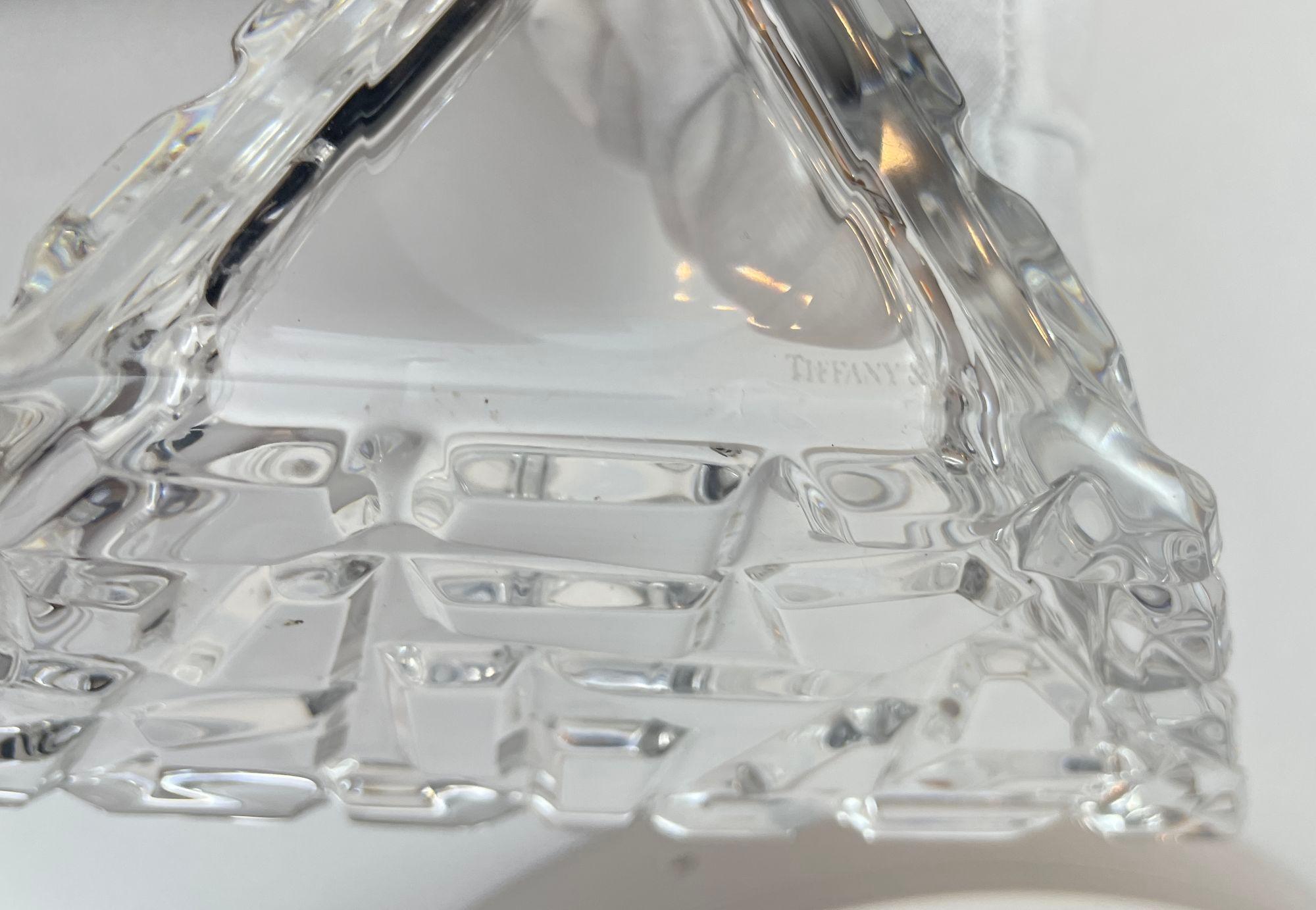 Cendrier triangulaire en cristal taillé transparent Sierra de Tiffany Co en vente 4