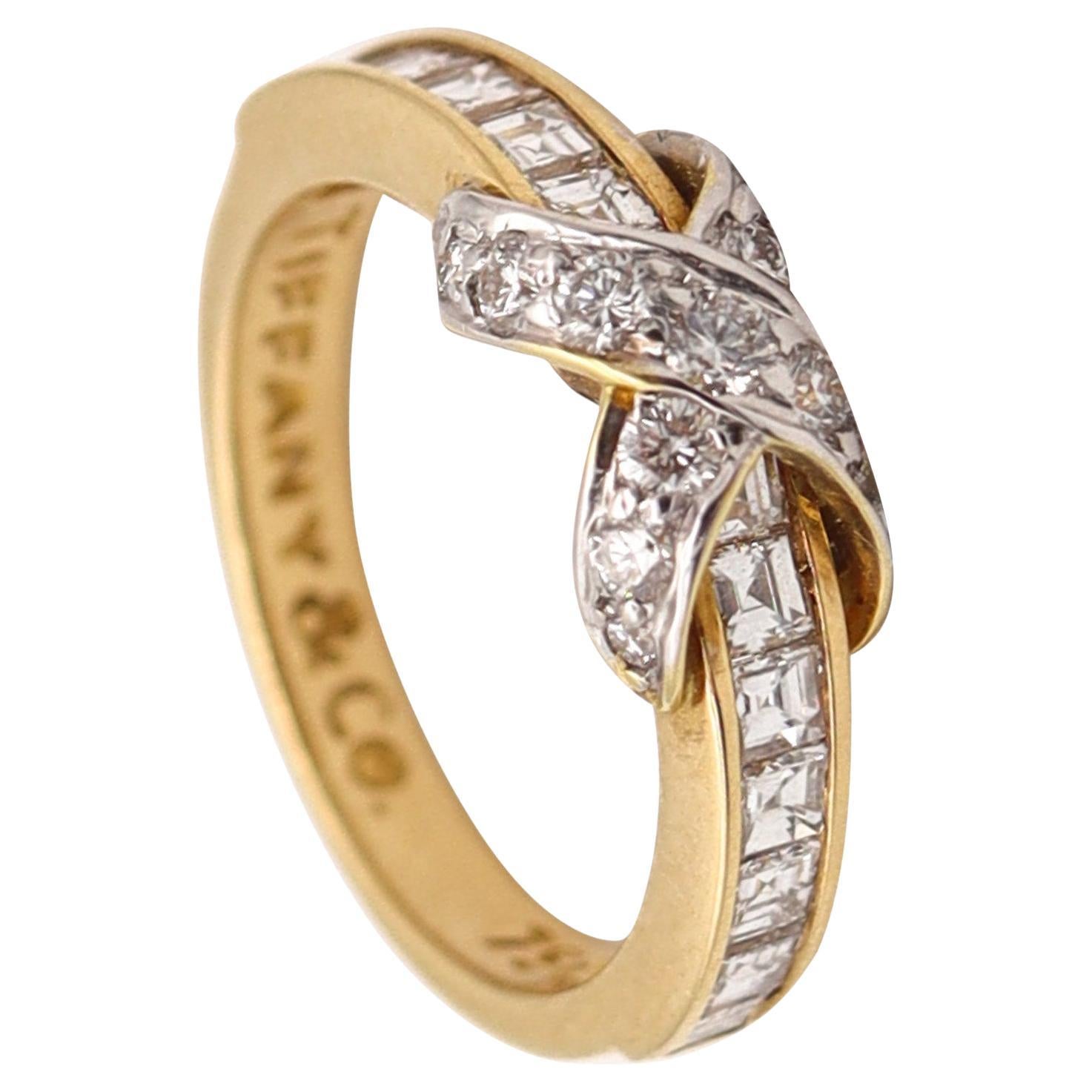 TIFFANY & CO. Anillo Signature Collection de oro de 18 quilates con diamantes de 1,09 quilates