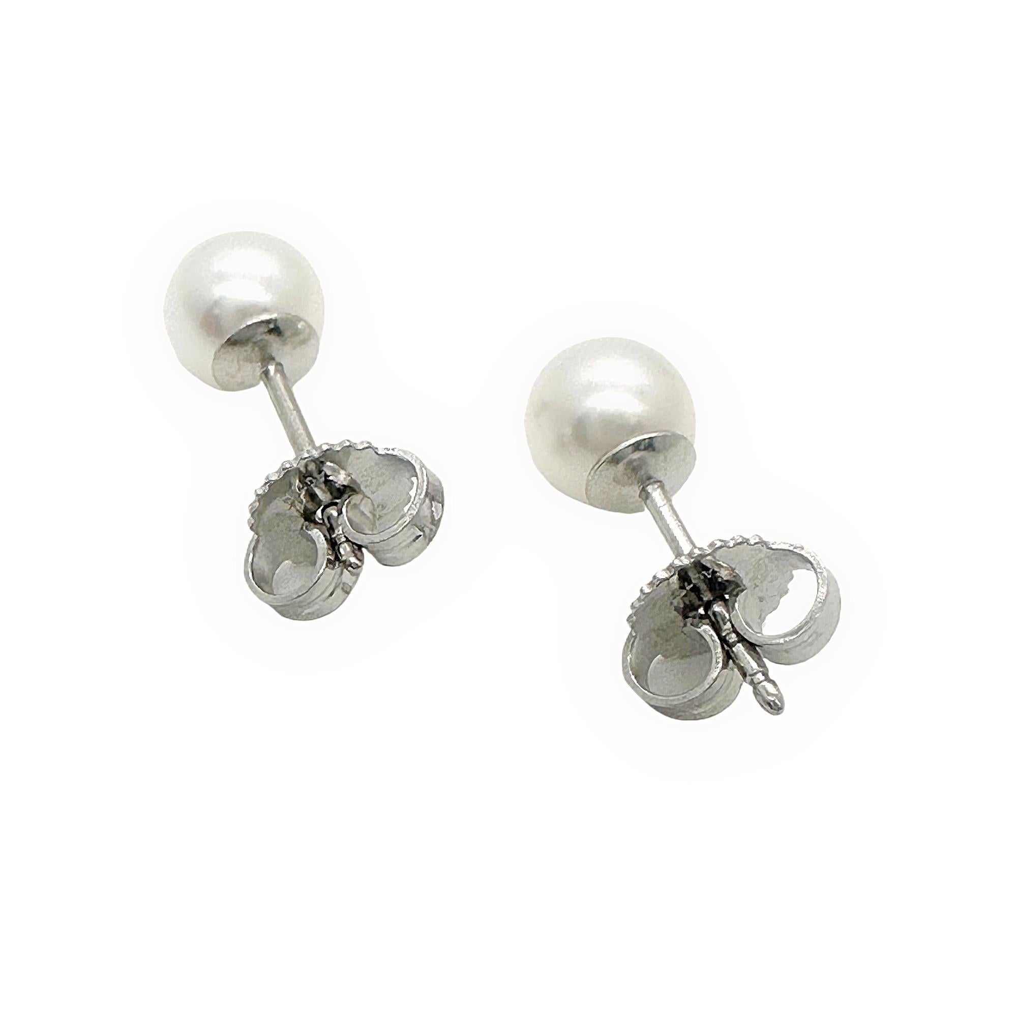 Women's or Men's Tiffany & Co. Signature Pearls Stud Earrings in 18k White Gold