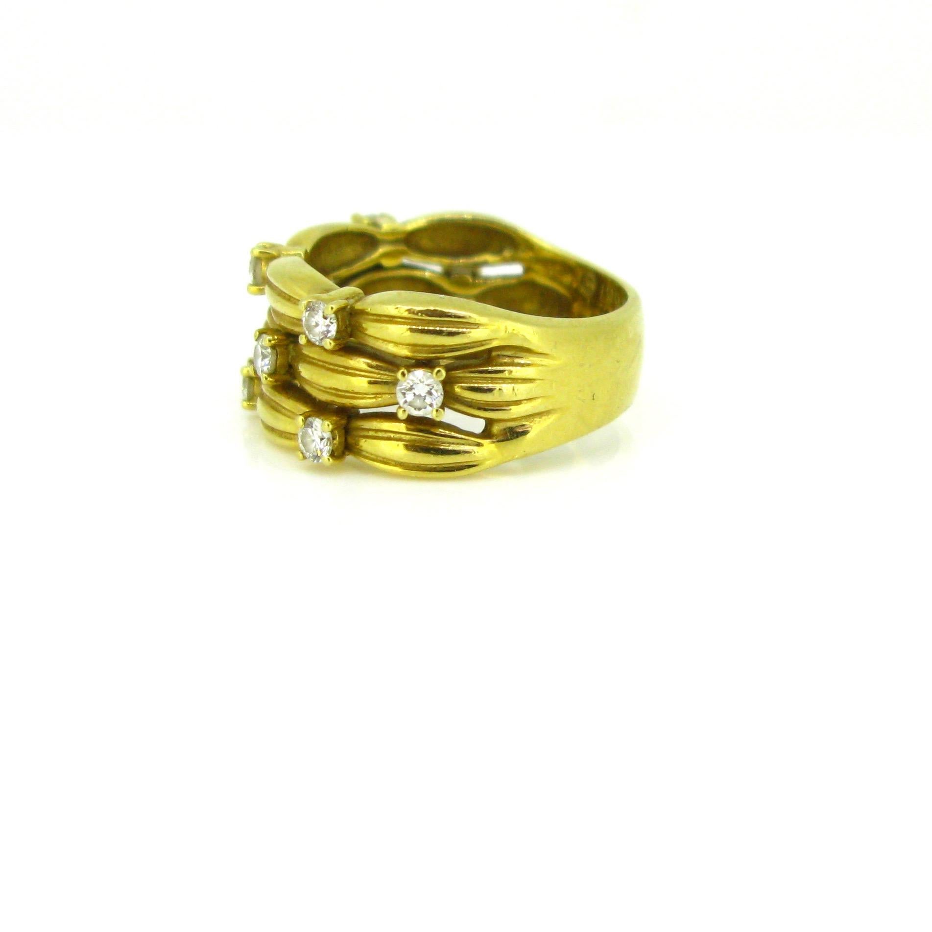 Tiffany & Co. Signature Serie Basket Weaves Diamonds Yellow Gold Ring In Good Condition In London, GB