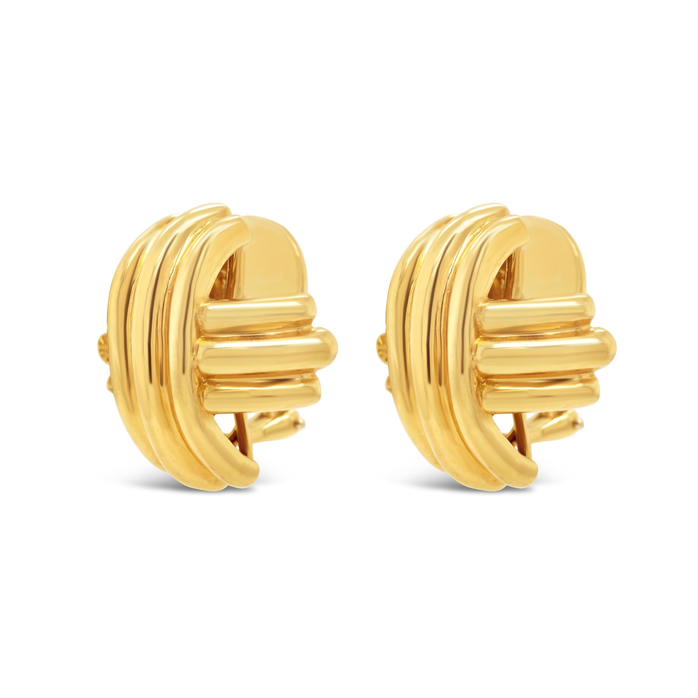Material: 18ct Yellow Gold 
Earring Height/Width: 24mm
Total Weight: 24.3g
Each earring is stamped T&Co. 750

These earrings are pre-owned but in excellent condition and sanitised. Earrings include a Luxury Portal Presentation Box. 

Gemstones : All